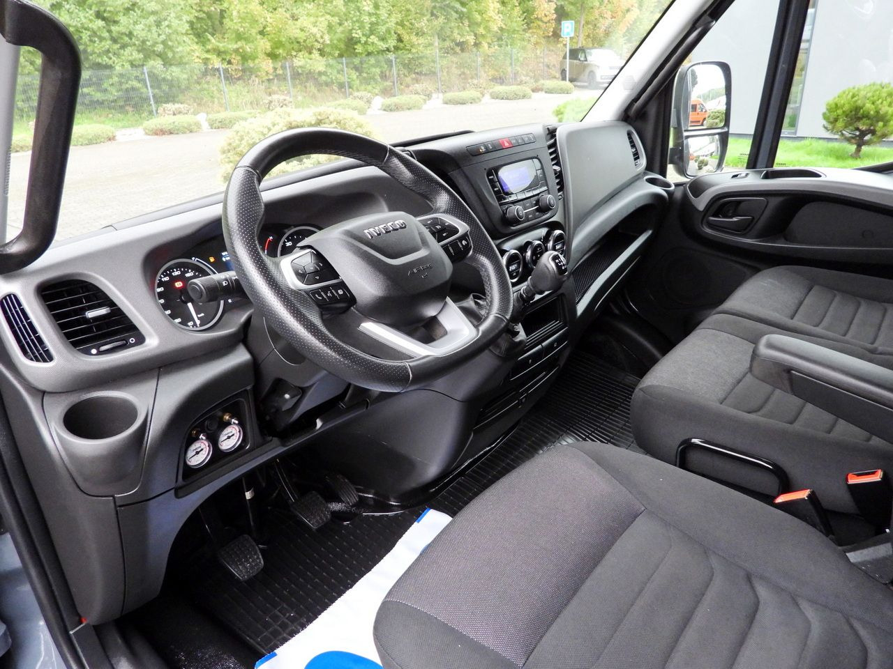IVECO DAILY 50C18 TARPAULIN 14 PALLETS WEBASTO CRUISE CONTROL PNEUMATICS TWIN WHEELS AIR CONDITIONING 180HP - 커튼 사이드 밴 : 사진 2 IVECO DAILY 50C18 TARPAULIN 14 PALLETS WEBASTO CRUISE CONTROL PNEUMATICS TWIN WHEELS AIR CONDITIONING 180HP - 커튼 사이드 밴 : 사진 2
