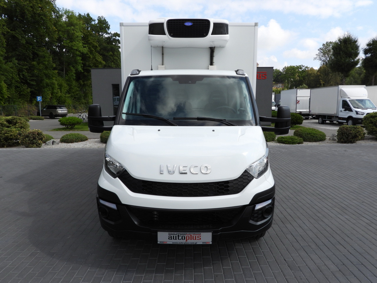 IVECO DAILY 70C17 REFRIGERATOR 1*C LIFT 10 PALLETS POWER SUPPLY 230V CRUISE CONTROL AIR CONDITIONING PNEUMATICS AUTOMATIC TRANSMISSION HI-MATIC TWIN WHEELS 170HP - 냉동탑차 : 사진 5 IVECO DAILY 70C17 REFRIGERATOR 1*C LIFT 10 PALLETS POWER SUPPLY 230V CRUISE CONTROL AIR CONDITIONING PNEUMATICS AUTOMATIC TRANSMISSION HI-MATIC TWIN WHEELS 170HP - 냉동탑차 : 사진 5