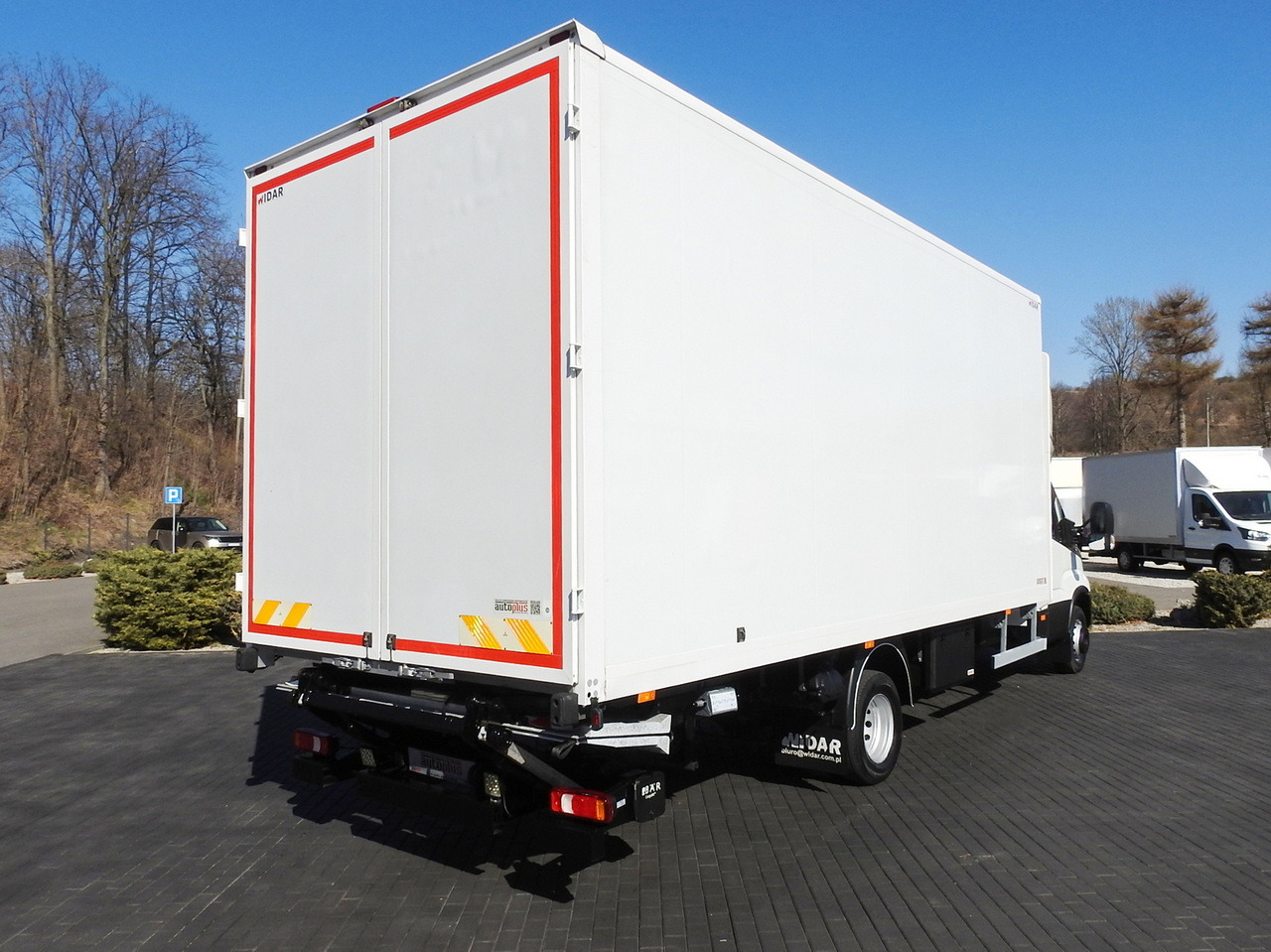 IVECO DAILY 70C18 BOX LIFT 14 PALLETS WEBASTO CRUISE CONTROL NAVIGATION LED LIGHTS TWIN WHEELS AIR CONDITIONING 180HP - 박스 밴 : 사진 3 IVECO DAILY 70C18 BOX LIFT 14 PALLETS WEBASTO CRUISE CONTROL NAVIGATION LED LIGHTS TWIN WHEELS AIR CONDITIONING 180HP - 박스 밴 : 사진 3