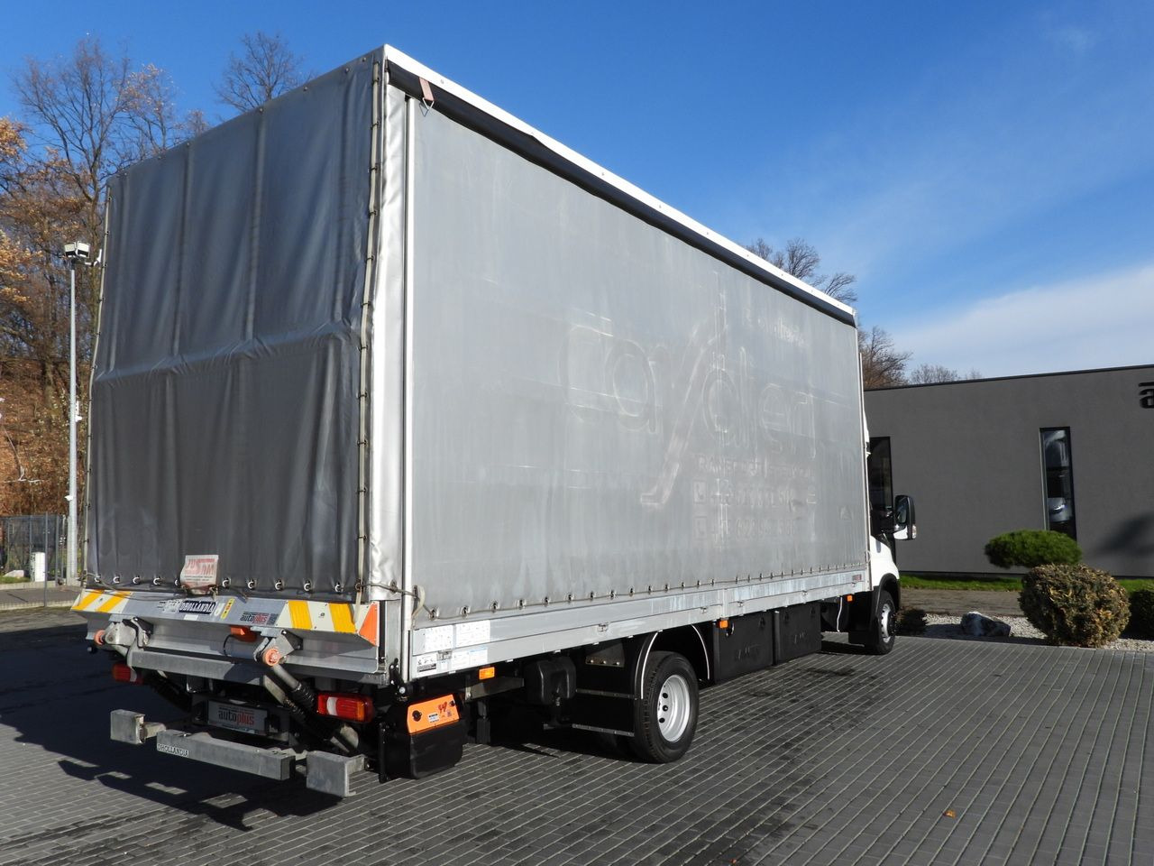 IVECO DAILY 70C18 TARPAULIN LIFT 16 PALLETS WEBASTO CRUISE CONTROL NAVIGATION LED LIGHTS PNEUMATICS AUTOMATIC TRANSMISSION HI-MATIC TWIN WHEELS AIR CONDITIONING 180HP - 커튼사이더 트럭 : 사진 3 IVECO DAILY 70C18 TARPAULIN LIFT 16 PALLETS WEBASTO CRUISE CONTROL NAVIGATION LED LIGHTS PNEUMATICS AUTOMATIC TRANSMISSION HI-MATIC TWIN WHEELS AIR CONDITIONING 180HP - 커튼사이더 트럭 : 사진 3