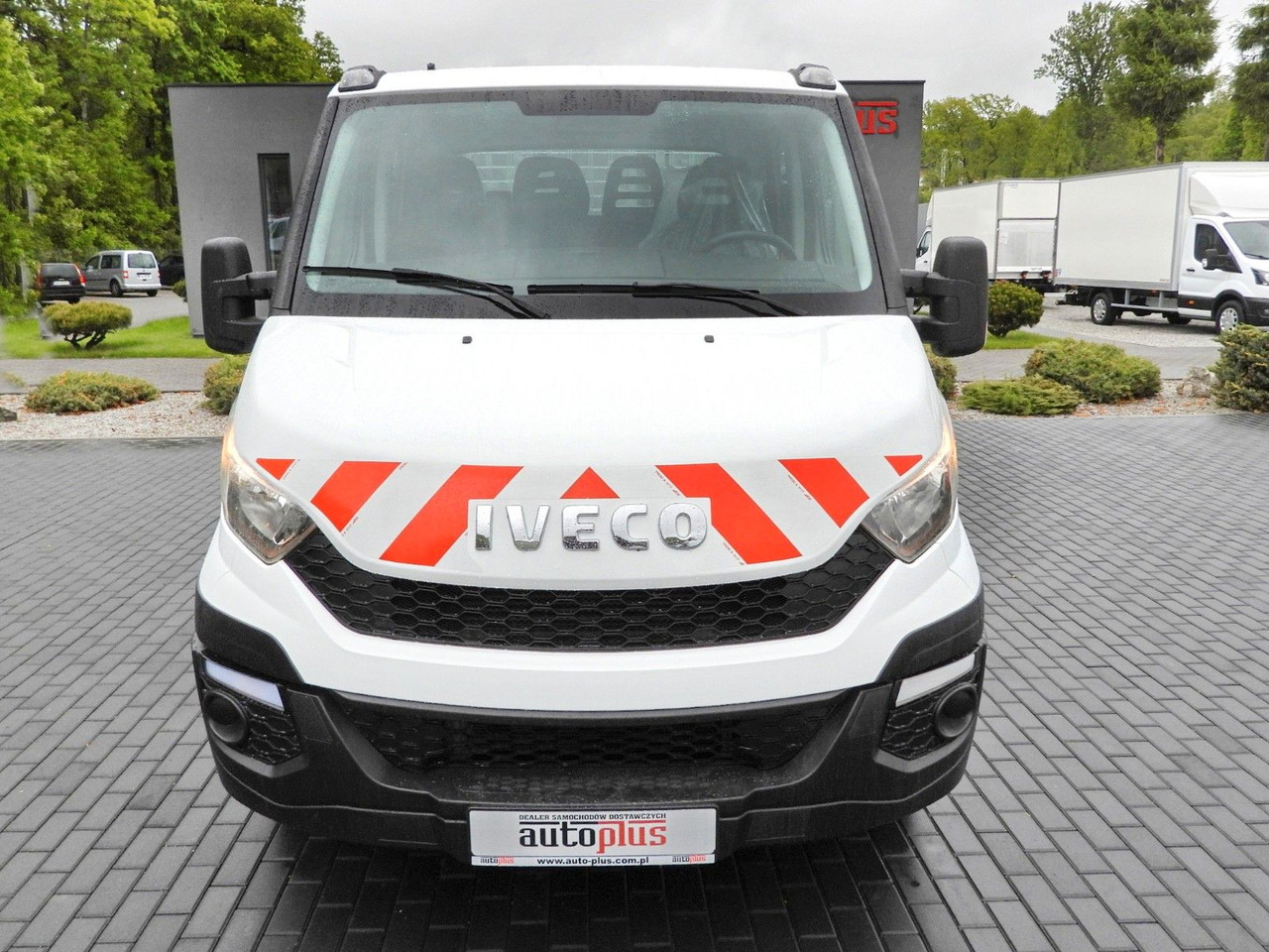 Iveco DAILY 35C13 KIPPER DOPPELKABINE DOKA 7 SITZE A/C - 덤프 밴, 콤비 밴 : 사진 5 Iveco DAILY 35C13 KIPPER DOPPELKABINE DOKA 7 SITZE A/C - 덤프 밴, 콤비 밴 : 사진 5