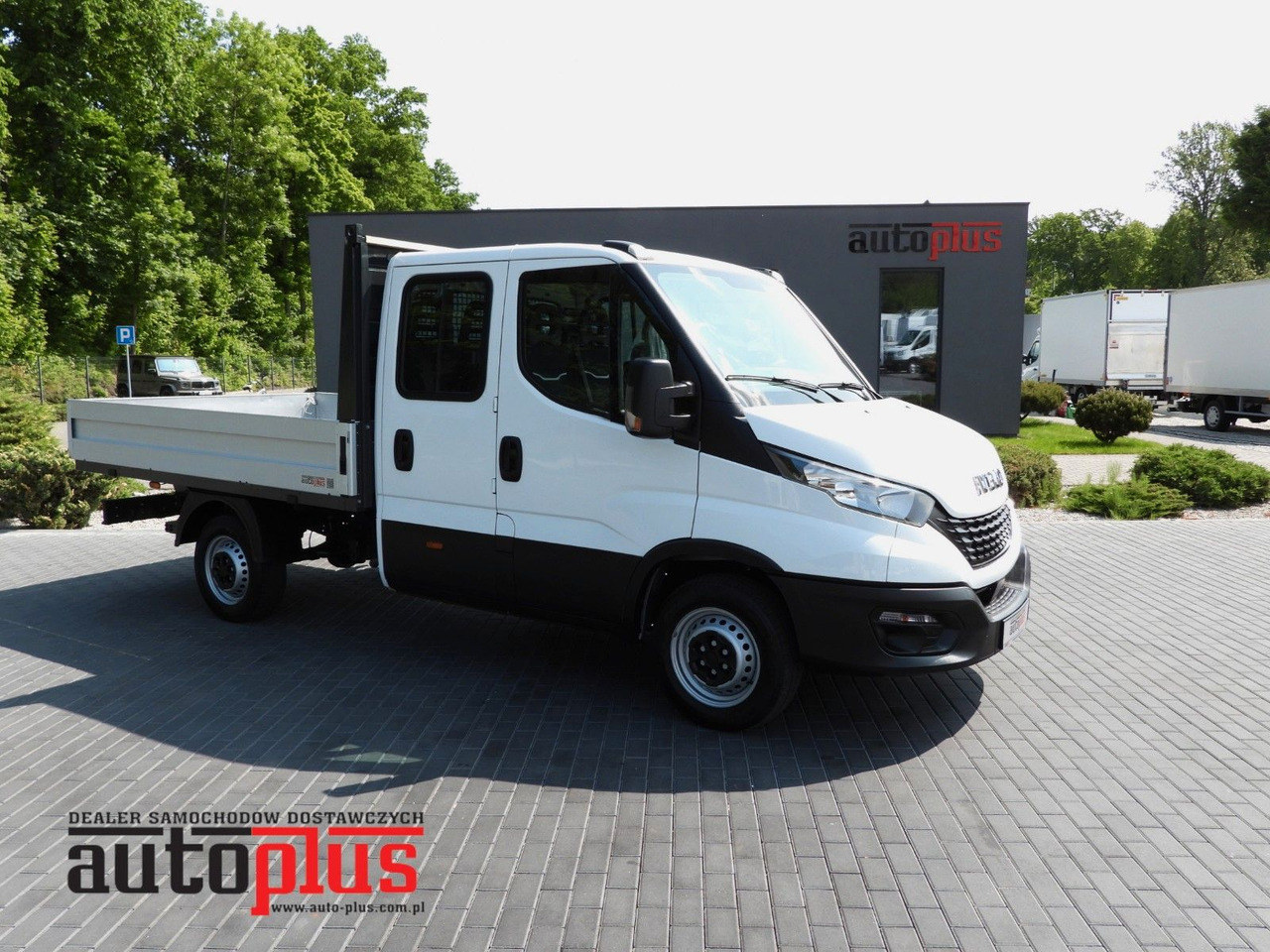 Iveco DAILY 35S12 PRITSCHE DOPPELKABINE DOKA 7 SITZE - 플랫베드 밴, 콤비 밴 : 사진 1 Iveco DAILY 35S12 PRITSCHE DOPPELKABINE DOKA 7 SITZE - 플랫베드 밴, 콤비 밴 : 사진 1