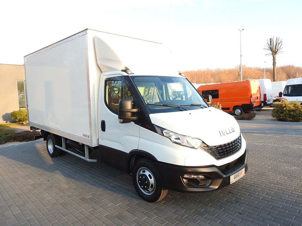 Iveco DAILY 35S16 KOFFER AUFZUG 8 PALETTEN TEMPOMAT - 박스 밴 : 사진 4 Iveco DAILY 35S16 KOFFER AUFZUG 8 PALETTEN TEMPOMAT - 박스 밴 : 사진 4