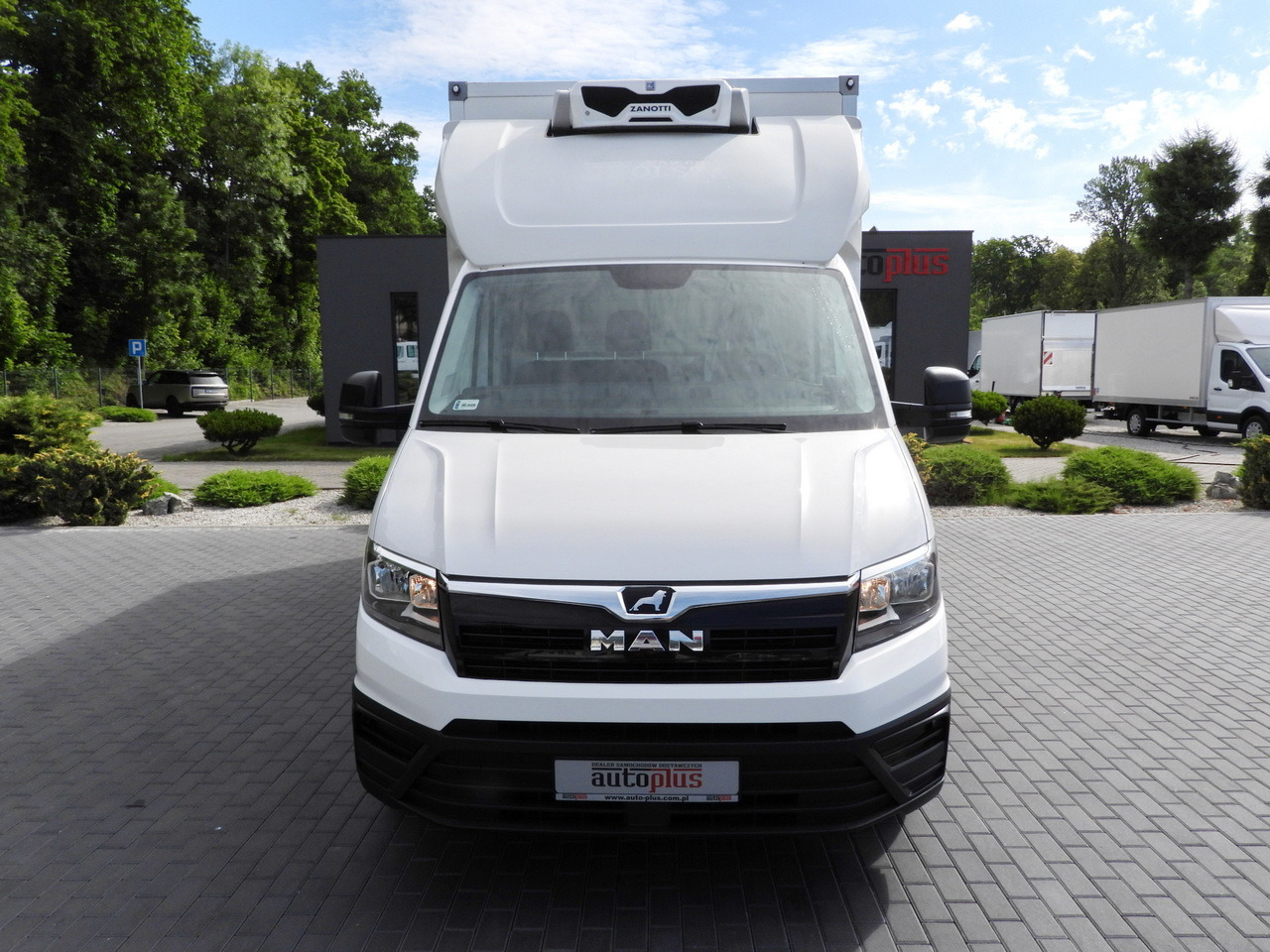 MAN TGE 3.140 REGRIGERATOR BOX -1*C 8 PALLETS HEATING FUNCTION CRUISE CONTROL PNEUMATICS AIR CONDITIONING 140HP - 냉동 밴 : 사진 5 MAN TGE 3.140 REGRIGERATOR BOX -1*C 8 PALLETS HEATING FUNCTION CRUISE CONTROL PNEUMATICS AIR CONDITIONING 140HP - 냉동 밴 : 사진 5