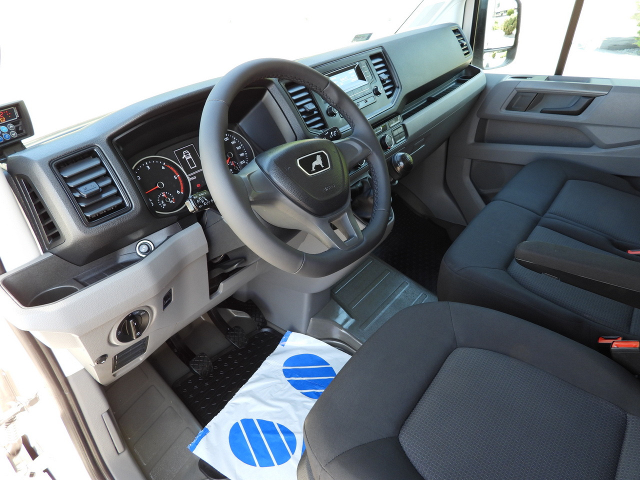 MAN TGE 3.140 REGRIGERATOR BOX -1*C 8 PALLETS HEATING FUNCTION CRUISE CONTROL PNEUMATICS AIR CONDITIONING 140HP - 냉동 밴 : 사진 2 MAN TGE 3.140 REGRIGERATOR BOX -1*C 8 PALLETS HEATING FUNCTION CRUISE CONTROL PNEUMATICS AIR CONDITIONING 140HP - 냉동 밴 : 사진 2