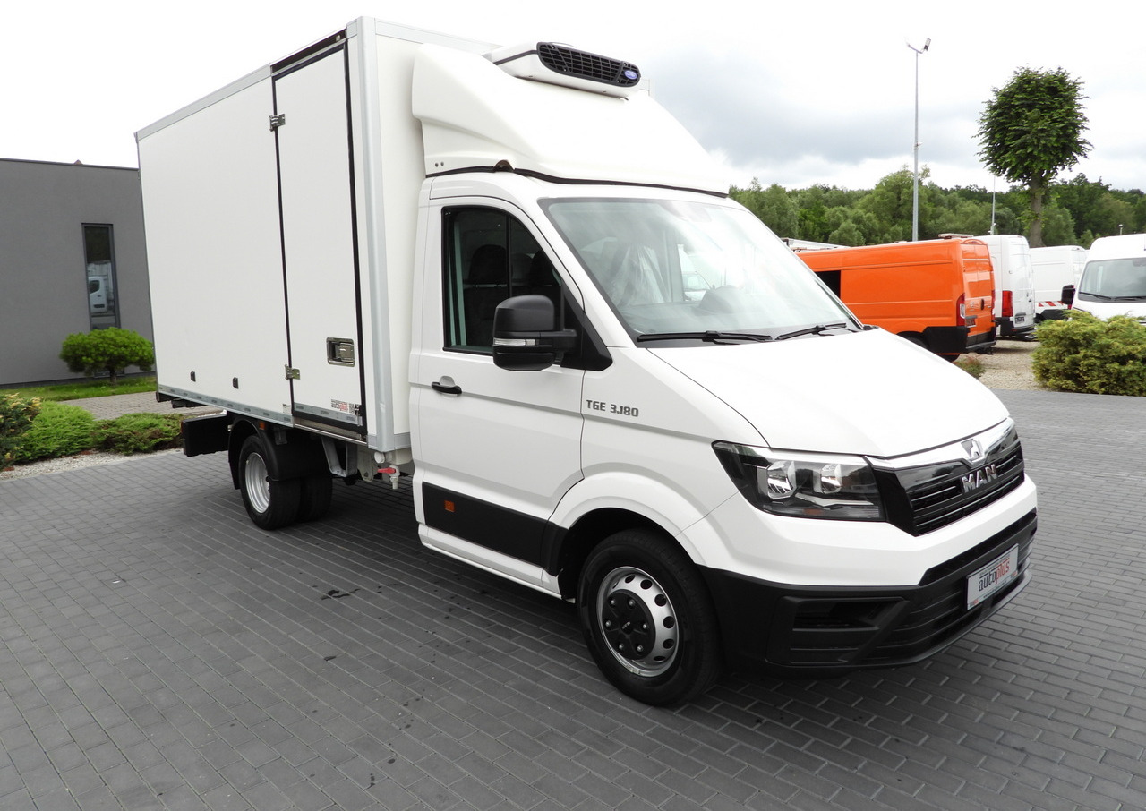MAN TGE 3.180 REGRIGERATOR BOX 0*C CRUISE CONTROL TWIN WHEELS AIR CONDITIONING 180HP - 냉동 밴 : 사진 4 MAN TGE 3.180 REGRIGERATOR BOX 0*C CRUISE CONTROL TWIN WHEELS AIR CONDITIONING 180HP - 냉동 밴 : 사진 4