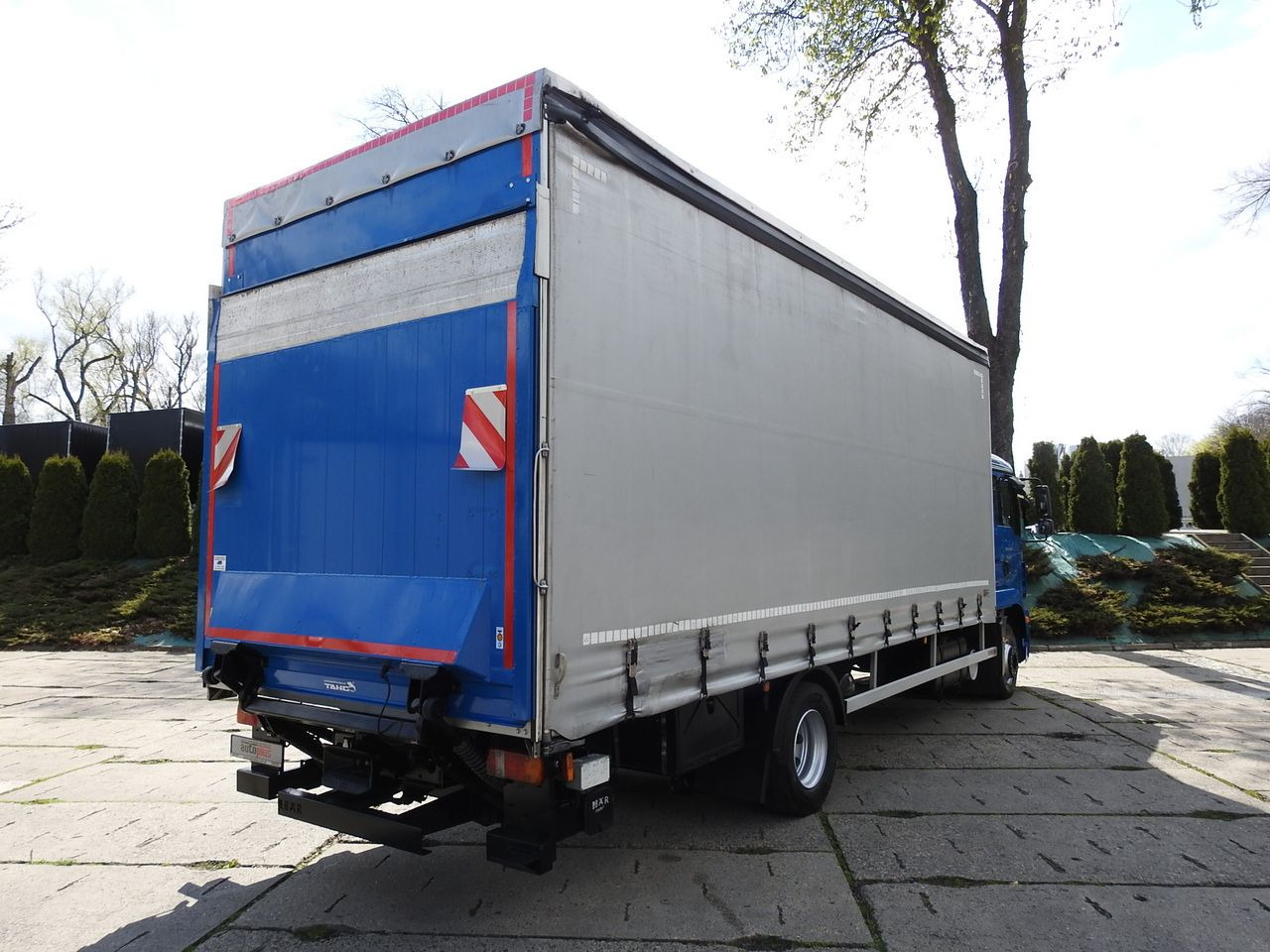 MAN TGM 15.290 TARPAULIN LIFT 18 PALLETS CRUISE CONTROL TWIN WHEELS AIR CONDITIONING 290HP - 커튼사이더 트럭 : 사진 3 MAN TGM 15.290 TARPAULIN LIFT 18 PALLETS CRUISE CONTROL TWIN WHEELS AIR CONDITIONING 290HP - 커튼사이더 트럭 : 사진 3