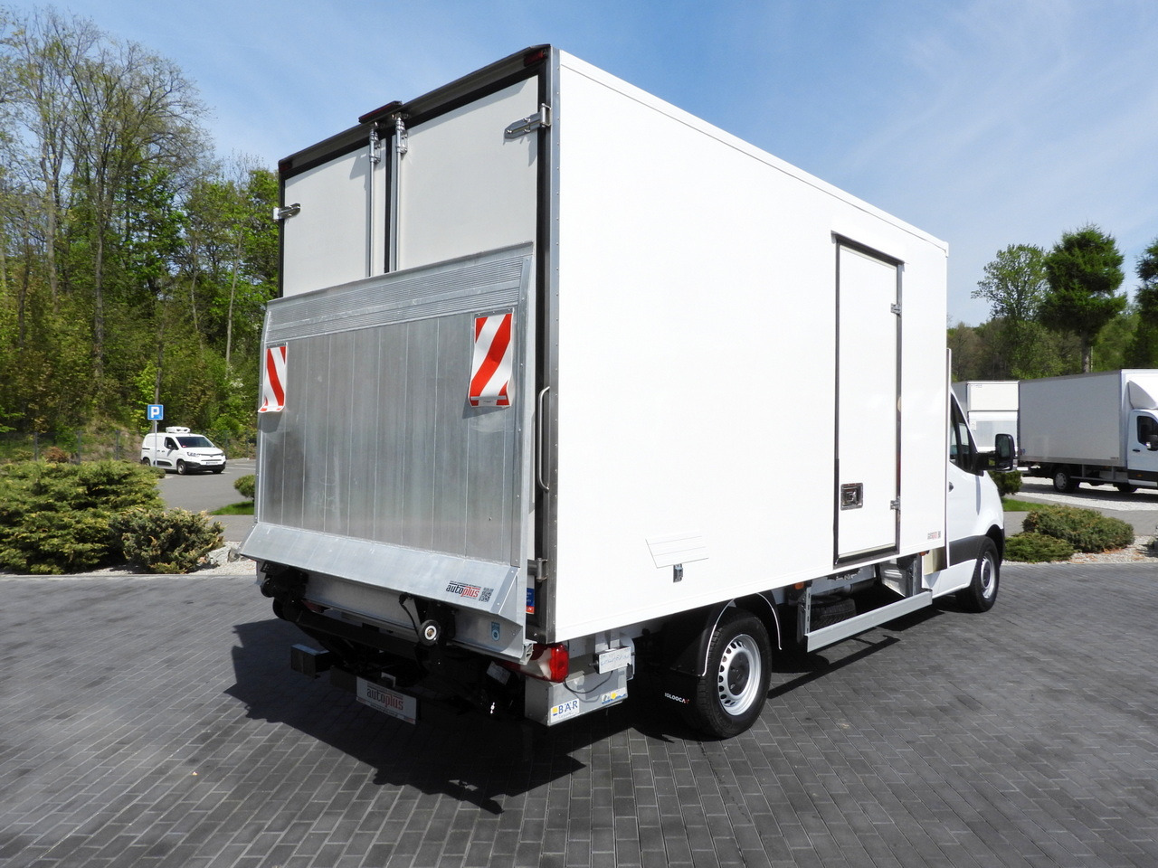 MERCEDES SPRINTER 316 REGRIGERATOR BOX 0*C LIFT 8 PALLETS CRUISE CONTROL PNEUMATICS AIR CONDITIONING 160HP - 냉동 밴 : 사진 3 MERCEDES SPRINTER 316 REGRIGERATOR BOX 0*C LIFT 8 PALLETS CRUISE CONTROL PNEUMATICS AIR CONDITIONING 160HP - 냉동 밴 : 사진 3