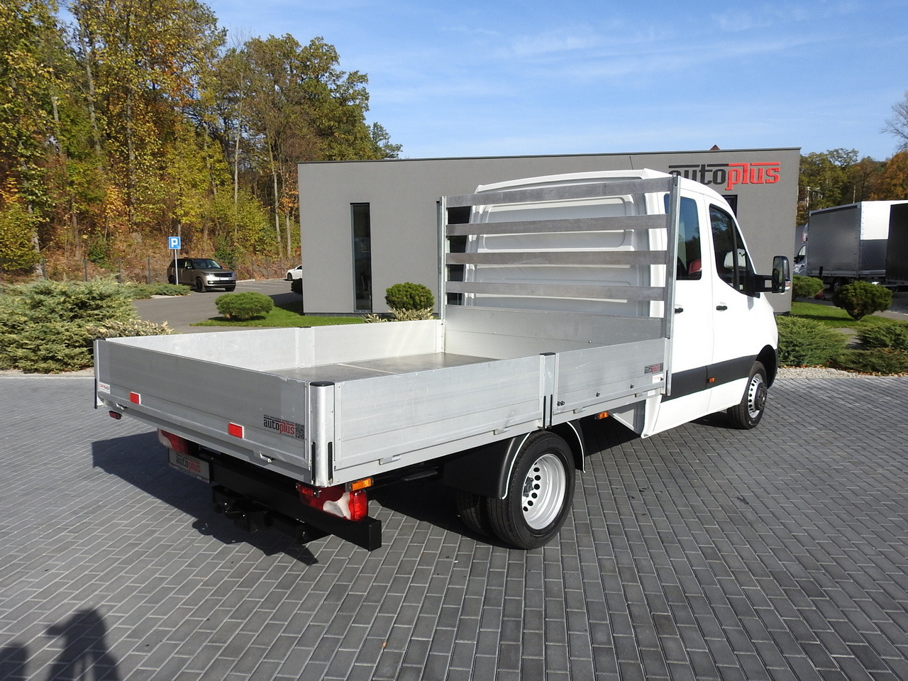 MERCEDES SPRINTER 516 STAKE BODY DOUBLE CABIN DOKA 6 SEATS CRUISE CONTROL AIR CONDITIONING TWIN WHEELS 160HP - 콤비 밴 : 사진 3 MERCEDES SPRINTER 516 STAKE BODY DOUBLE CABIN DOKA 6 SEATS CRUISE CONTROL AIR CONDITIONING TWIN WHEELS 160HP - 콤비 밴 : 사진 3