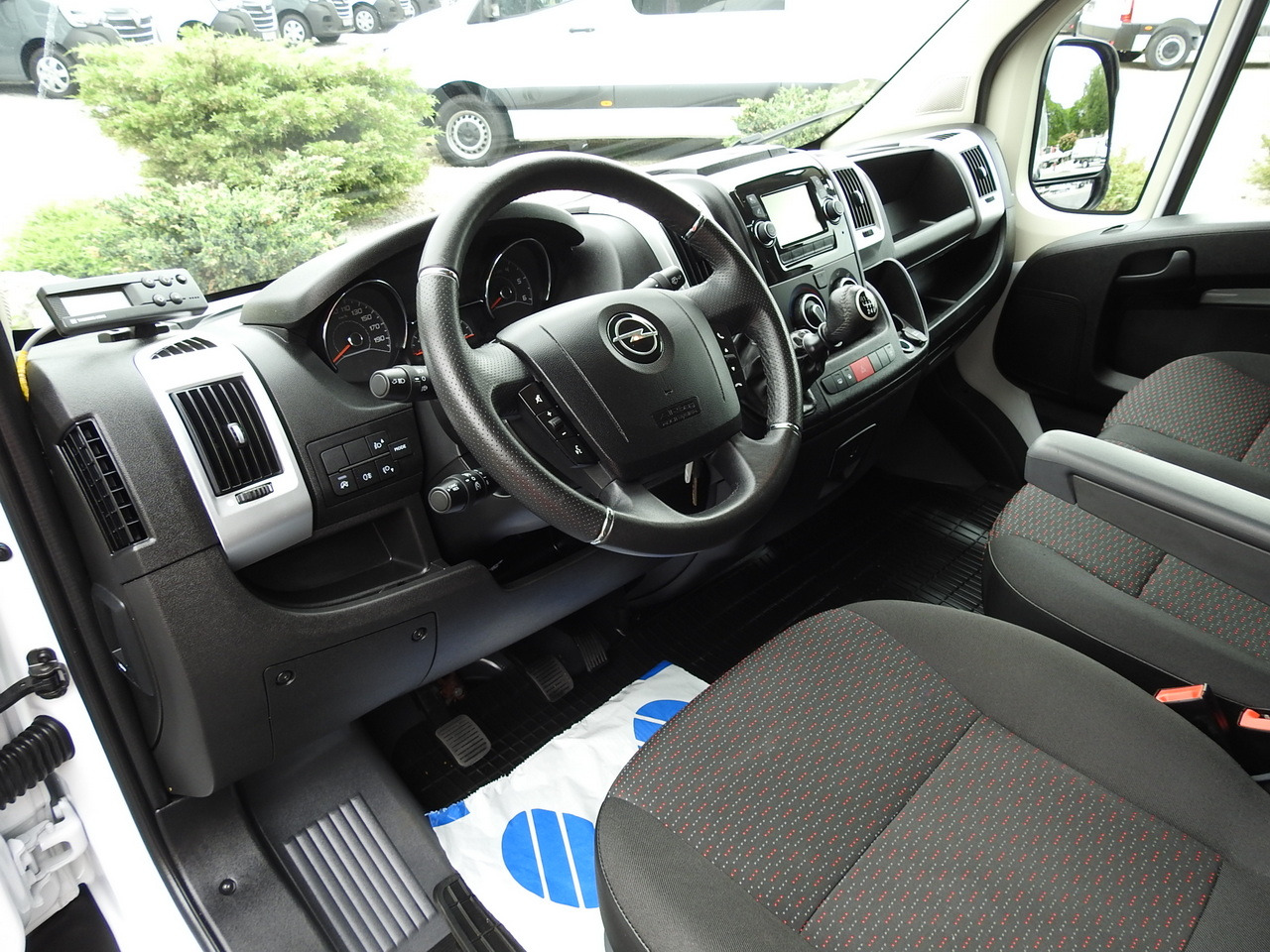 OPEL MOVANO REFRIGERATOR VAN 0*C HEATING FUNCTION AIR CONDITIONING 140HP - 냉동 밴 : 사진 2 OPEL MOVANO REFRIGERATOR VAN 0*C HEATING FUNCTION AIR CONDITIONING 140HP - 냉동 밴 : 사진 2