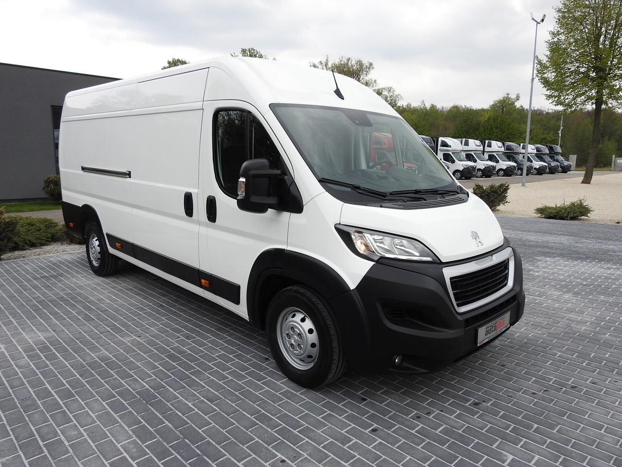 PEUGEOT BOXER REFRIGERATOR VAN 0*C CRUISE CONTROL NAVIGATION AIR CONDITIONING 135HP - 냉동 밴 : 사진 4 PEUGEOT BOXER REFRIGERATOR VAN 0*C CRUISE CONTROL NAVIGATION AIR CONDITIONING 135HP - 냉동 밴 : 사진 4