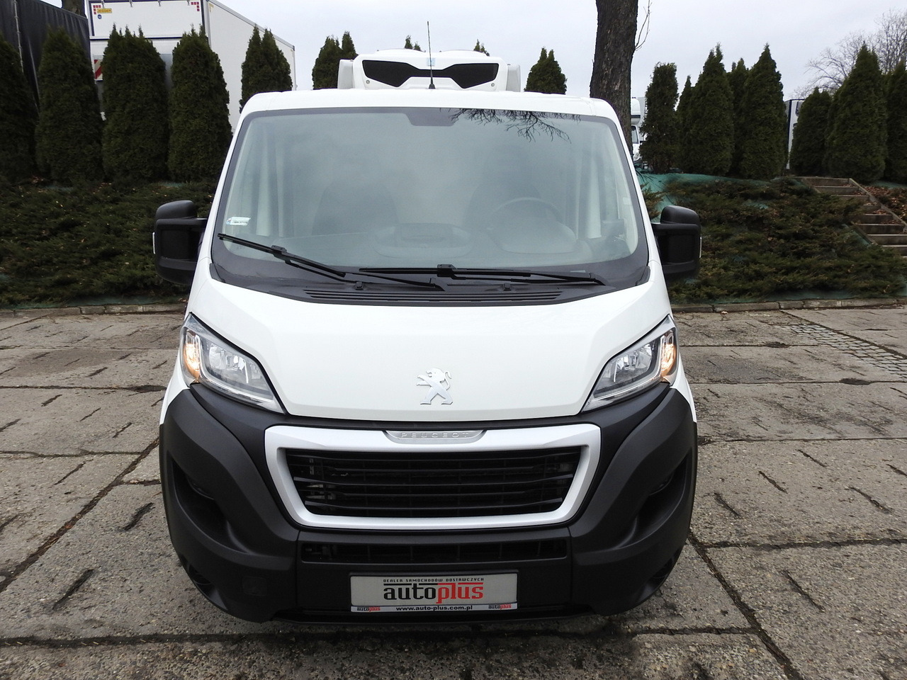 PEUGEOT BOXER REFRIGERATOR VAN -5*C TWO COMPARTMENTS CRUISE CONTROL AIR CONDITIONING 120HP - 냉동 밴 : 사진 5 PEUGEOT BOXER REFRIGERATOR VAN -5*C TWO COMPARTMENTS CRUISE CONTROL AIR CONDITIONING 120HP - 냉동 밴 : 사진 5