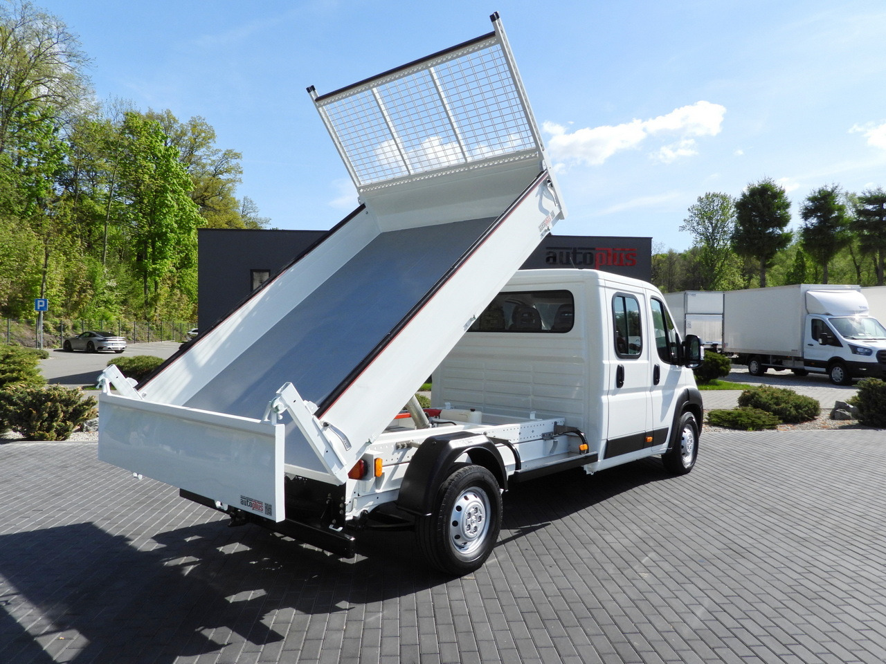 PEUGEOT BOXER TIPPER DOUBLE CABIN DOKA 7 SEATS CRUISE CONTROL AIR CONDITIONING 140HP - 덤프 밴 : 사진 3 PEUGEOT BOXER TIPPER DOUBLE CABIN DOKA 7 SEATS CRUISE CONTROL AIR CONDITIONING 140HP - 덤프 밴 : 사진 3