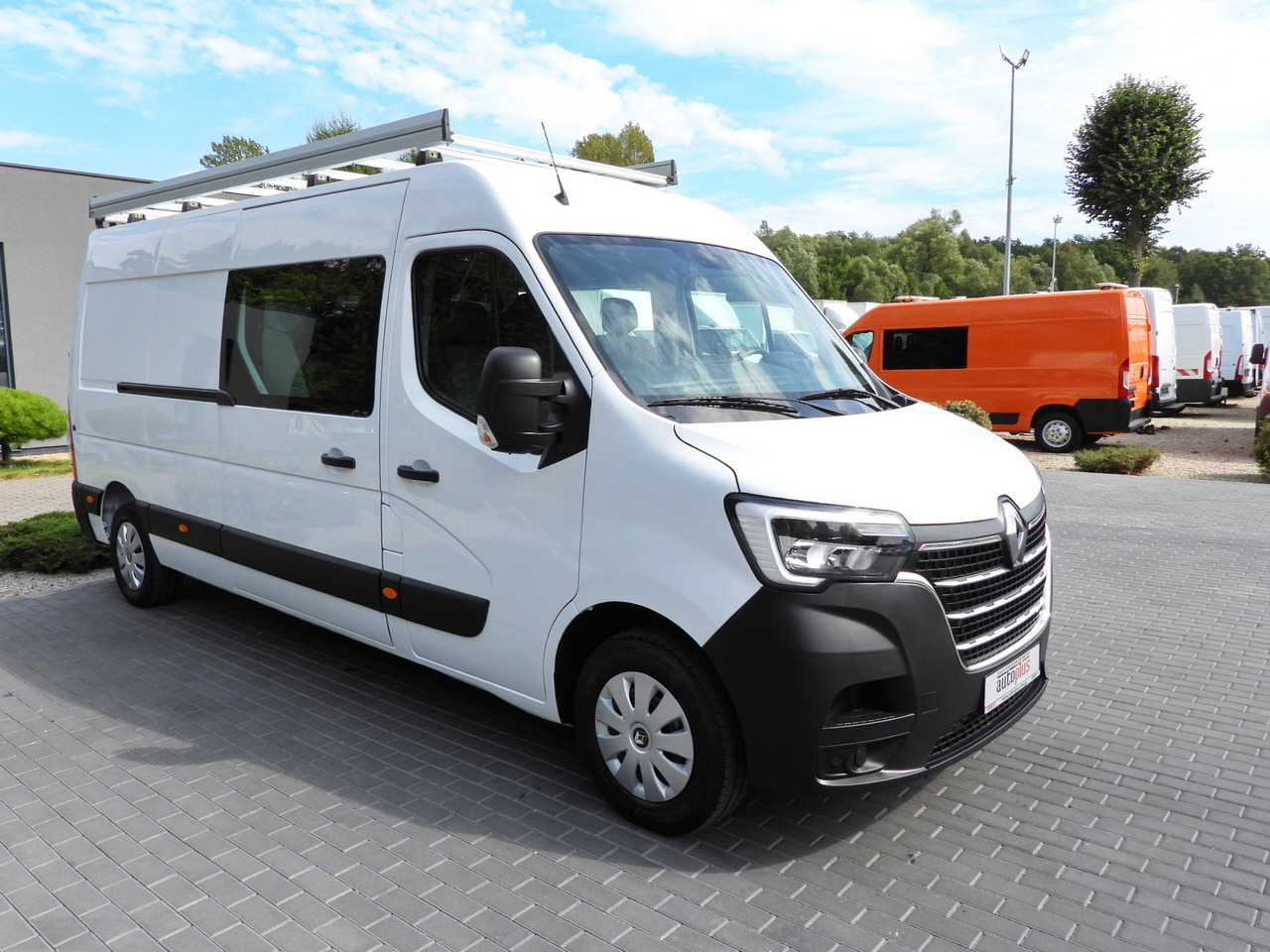 RENAULT MASTER BOX DELIVERY VAN 7 SEATS CRUISE CONTROL NAVIGATION LED LIGHTS AIR CONDITIONING 135HP - 패널 밴 : 사진 4 RENAULT MASTER BOX DELIVERY VAN 7 SEATS CRUISE CONTROL NAVIGATION LED LIGHTS AIR CONDITIONING 135HP - 패널 밴 : 사진 4