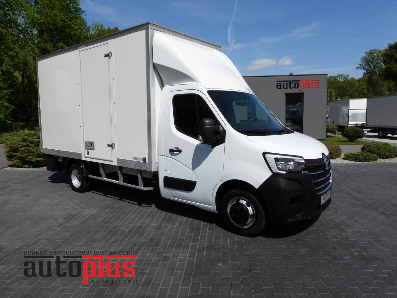 RENAULT MASTER BOX LIFT 8 PALLETS CRUISE CONTROL NAVIGATION LED LIGHTS TWIN WHEELS AIR CONDITIONING 145HP - 박스 밴 : 사진 1 RENAULT MASTER BOX LIFT 8 PALLETS CRUISE CONTROL NAVIGATION LED LIGHTS TWIN WHEELS AIR CONDITIONING 145HP - 박스 밴 : 사진 1