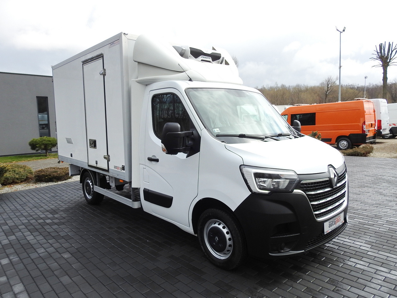 RENAULT MASTER REGRIGERATOR BOX 0*C LED LIGHTS AIR CONDITIONING 145HP - 냉동 밴 : 사진 4 RENAULT MASTER REGRIGERATOR BOX 0*C LED LIGHTS AIR CONDITIONING 145HP - 냉동 밴 : 사진 4