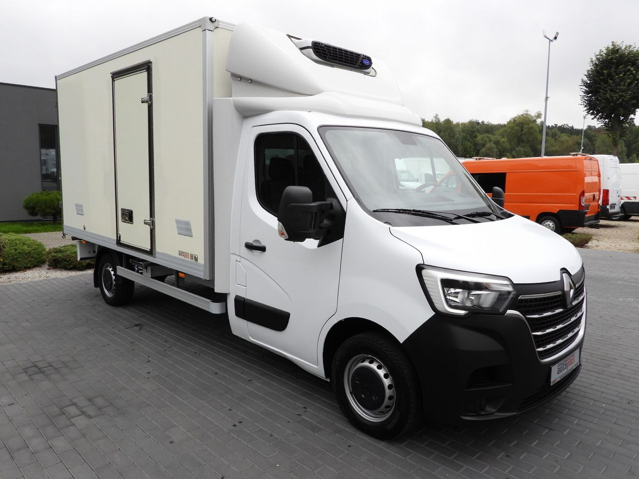 RENAULT MASTER REGRIGERATOR BOX 0*C LED LIGHTS AIR CONDITIONING 165HP - 냉동 밴 : 사진 4 RENAULT MASTER REGRIGERATOR BOX 0*C LED LIGHTS AIR CONDITIONING 165HP - 냉동 밴 : 사진 4