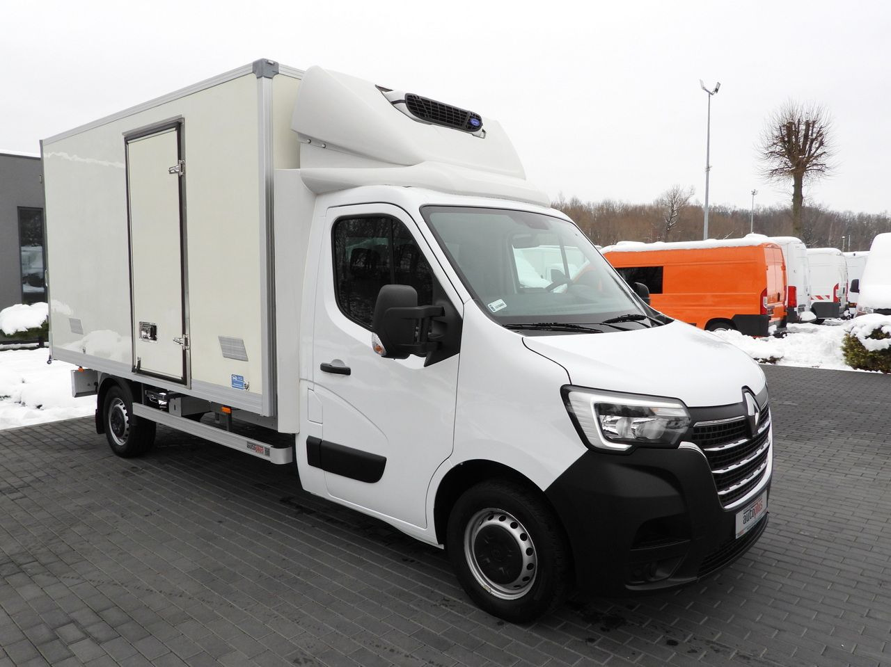 RENAULT MASTER REGRIGERATOR BOX 0*C LED LIGHTS AIR CONDITIONING 165HP - 냉동 밴 : 사진 4 RENAULT MASTER REGRIGERATOR BOX 0*C LED LIGHTS AIR CONDITIONING 165HP - 냉동 밴 : 사진 4