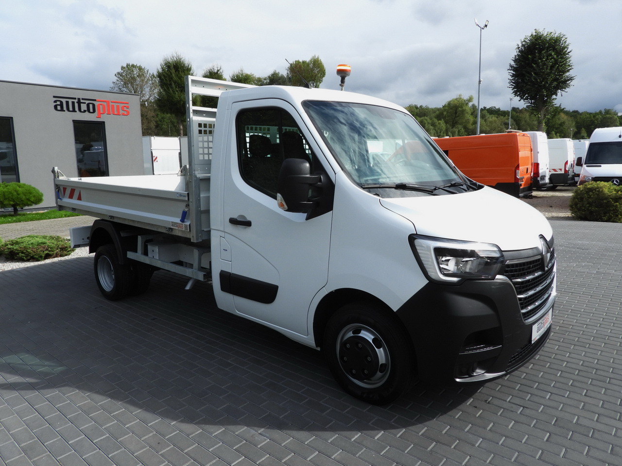 RENAULT MASTER TIPPER CRUISE CONTROL LED LIGHTS TWIN WHEELS AIR CONDITIONING 130HP - 덤프 밴 : 사진 5 RENAULT MASTER TIPPER CRUISE CONTROL LED LIGHTS TWIN WHEELS AIR CONDITIONING 130HP - 덤프 밴 : 사진 5