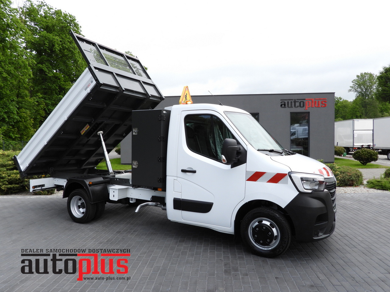 RENAULT MASTER TIPPER CRUISE CONTROL LED LIGHTS TWIN WHEELS AIR CONDITIONING 130HP - 덤프 밴 : 사진 1 RENAULT MASTER TIPPER CRUISE CONTROL LED LIGHTS TWIN WHEELS AIR CONDITIONING 130HP - 덤프 밴 : 사진 1