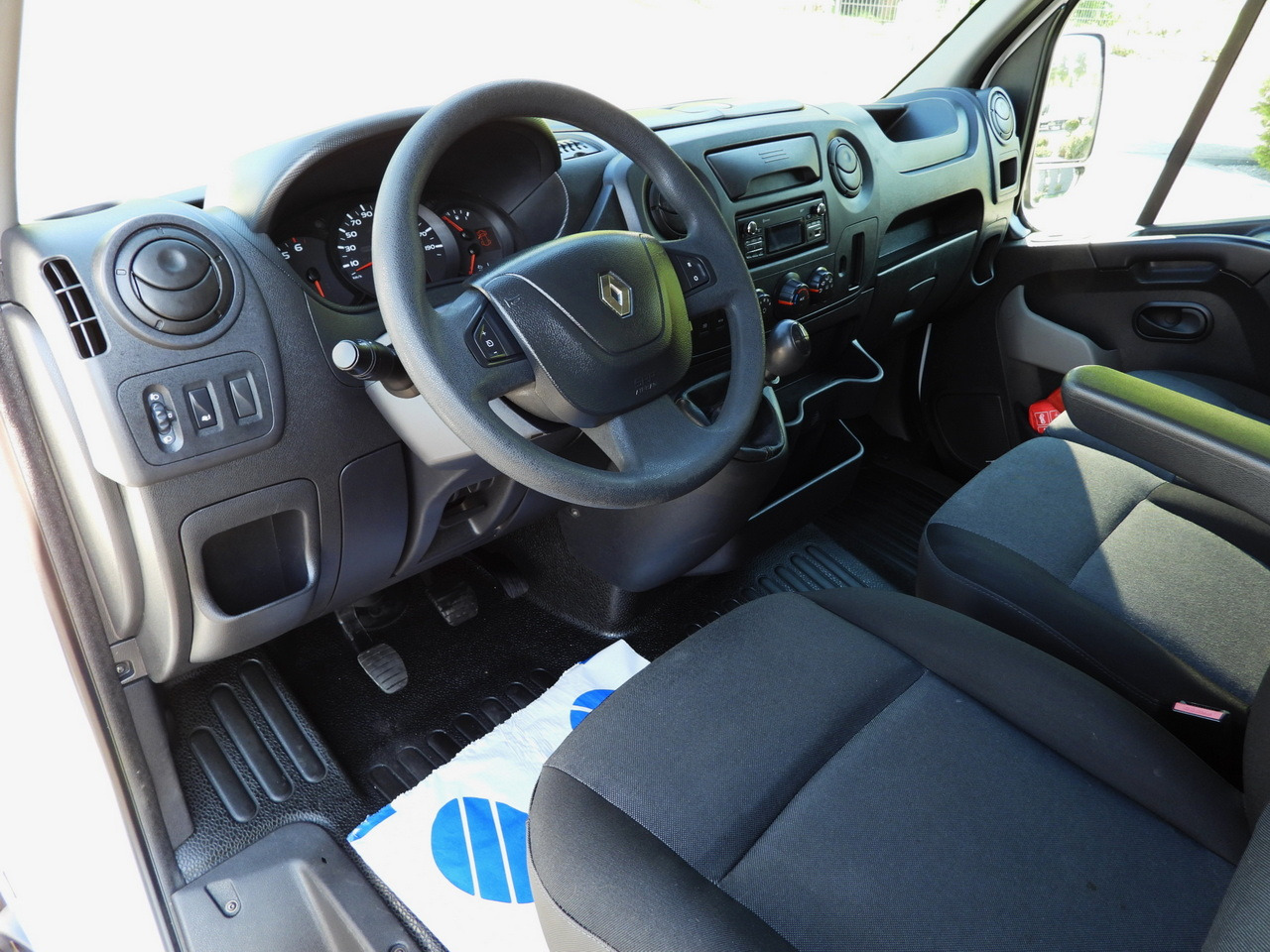 RENAULT MASTER TIPPER CRUISE CONTROL TWIN WHEELS AIR CONDITIONING 145HP - 덤프 밴 : 사진 2 RENAULT MASTER TIPPER CRUISE CONTROL TWIN WHEELS AIR CONDITIONING 145HP - 덤프 밴 : 사진 2