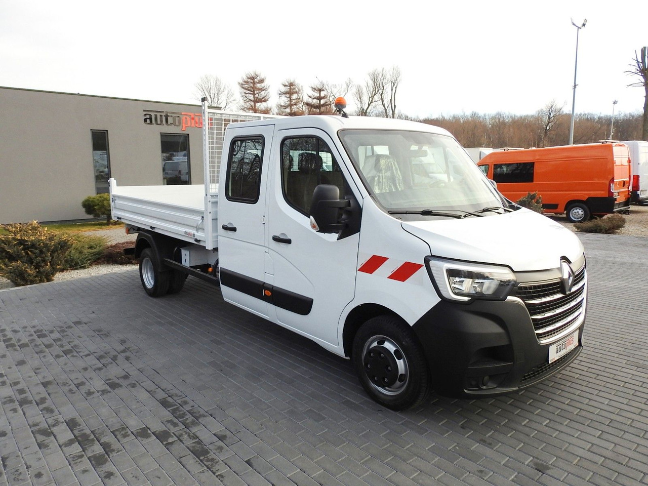 Renault MASTER KIPPER DOPPELKABINE DOKA 6 SITZE TEMPOMAT - 덤프 밴, 콤비 밴 : 사진 4 Renault MASTER KIPPER DOPPELKABINE DOKA 6 SITZE TEMPOMAT - 덤프 밴, 콤비 밴 : 사진 4