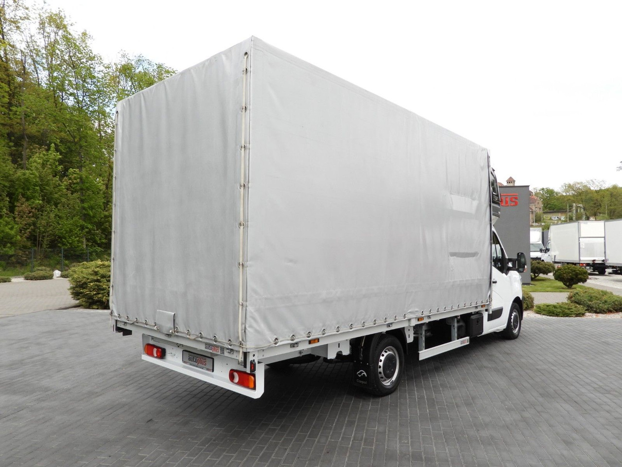 Renault MASTER PRITSCHE PLANE 10 PALETTEN WEBASTO A/C - 커튼 사이드 밴 : 사진 3 Renault MASTER PRITSCHE PLANE 10 PALETTEN WEBASTO A/C - 커튼 사이드 밴 : 사진 3