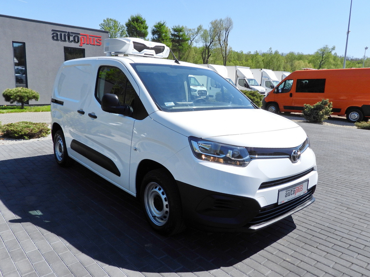 TOYOTA PROACE CITY REFRIGERATOR VAN -15*C POWER SUPPLY 230V CRUISE CONTROL AIR CONDITIONING 100HP - 냉동 밴 : 사진 4 TOYOTA PROACE CITY REFRIGERATOR VAN -15*C POWER SUPPLY 230V CRUISE CONTROL AIR CONDITIONING 100HP - 냉동 밴 : 사진 4