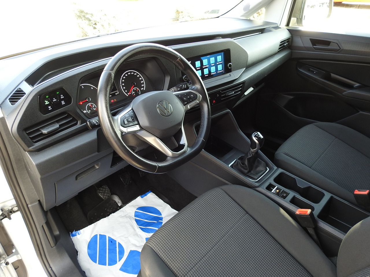 VOLKSWAGEN CADDY REFRIGERATOR VAN -20*C HEATING FUNCTION POWER SUPPLY 230V CRUISE CONTROL LED LIGHTS AIR CONDITIONING 100HP - 냉동 밴 : 사진 2 VOLKSWAGEN CADDY REFRIGERATOR VAN -20*C HEATING FUNCTION POWER SUPPLY 230V CRUISE CONTROL LED LIGHTS AIR CONDITIONING 100HP - 냉동 밴 : 사진 2