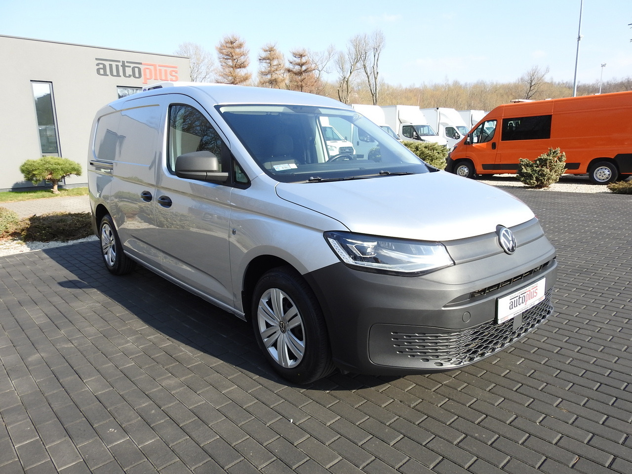 VOLKSWAGEN CADDY REFRIGERATOR VAN -20*C HEATING FUNCTION POWER SUPPLY 230V CRUISE CONTROL LED LIGHTS AIR CONDITIONING 100HP - 냉동 밴 : 사진 4 VOLKSWAGEN CADDY REFRIGERATOR VAN -20*C HEATING FUNCTION POWER SUPPLY 230V CRUISE CONTROL LED LIGHTS AIR CONDITIONING 100HP - 냉동 밴 : 사진 4
