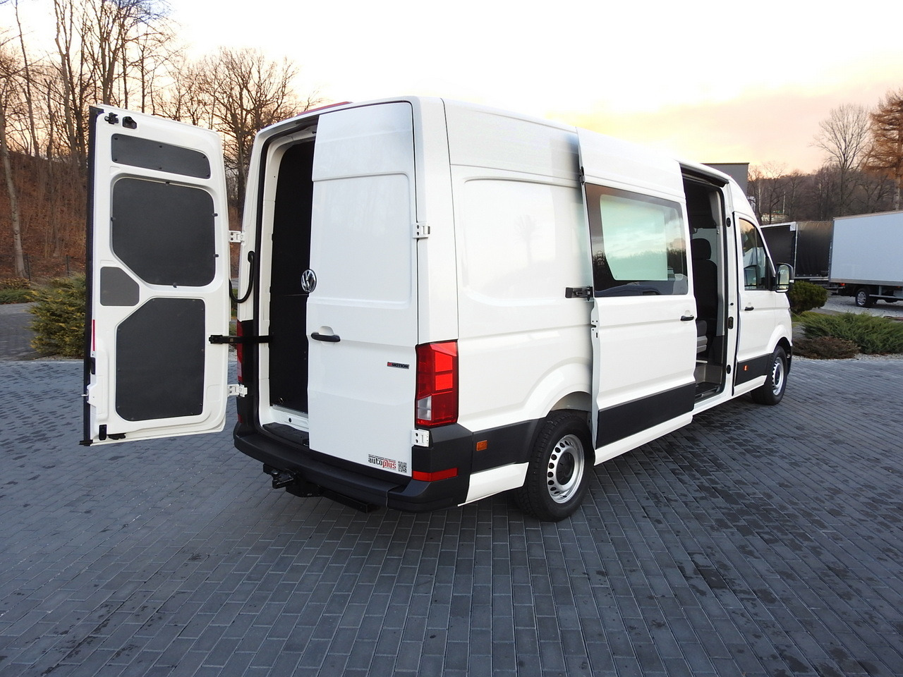 VOLKSWAGEN CRAFTER 4X4 4MOTION BOX DELIVERY VAN 7 SEATS AIR CONDITIONING 140HP - 패널 밴 : 사진 3 VOLKSWAGEN CRAFTER 4X4 4MOTION BOX DELIVERY VAN 7 SEATS AIR CONDITIONING 140HP - 패널 밴 : 사진 3