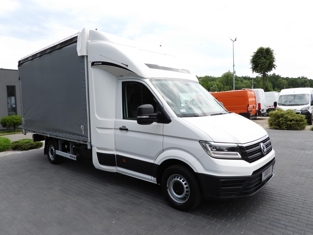 VOLKSWAGEN CRAFTER TARPAULIN 8 PALLETS CRUISE CONTROL LED LIGHTS AIR CONDITIONING 180HP - 커튼 사이드 밴 : 사진 4 VOLKSWAGEN CRAFTER TARPAULIN 8 PALLETS CRUISE CONTROL LED LIGHTS AIR CONDITIONING 180HP - 커튼 사이드 밴 : 사진 4