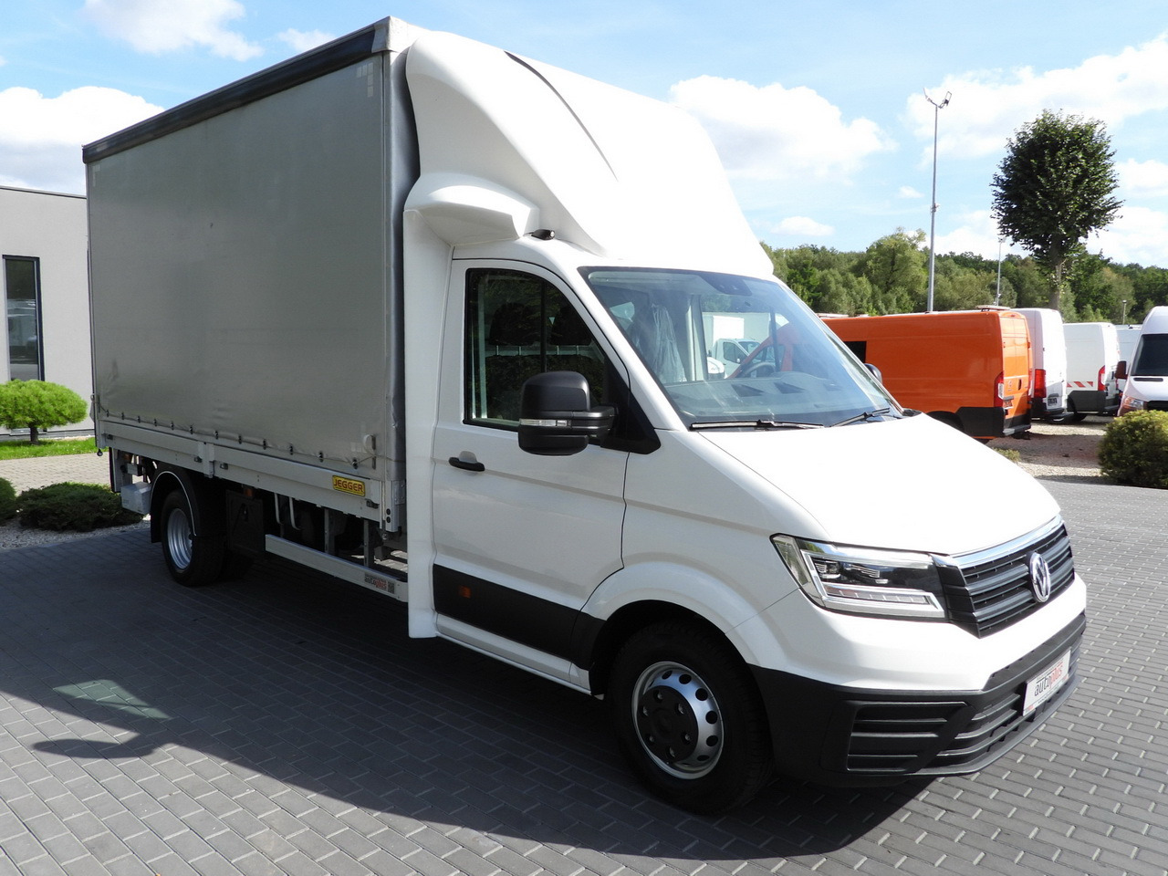 VOLKSWAGEN CRAFTER TARPAULIN LIFT 8 PALLETS CRUISE CONTROL LED LIGHTS TWIN WHEELS AIR CONDITIONING 180HP - 커튼 사이드 밴 : 사진 4 VOLKSWAGEN CRAFTER TARPAULIN LIFT 8 PALLETS CRUISE CONTROL LED LIGHTS TWIN WHEELS AIR CONDITIONING 180HP - 커튼 사이드 밴 : 사진 4