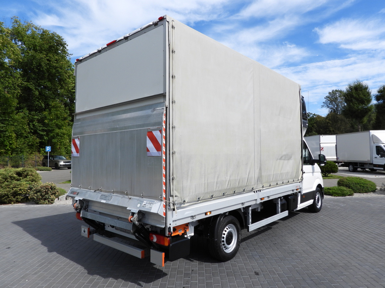 VOLKSWAGEN CRAFTER TARPAULIN LIFT 8 PALLETS WEBASTO CRUISE CONTROL LED LIGHTS AIR CONDITIONING 180HP - 커튼 사이드 밴 : 사진 3 VOLKSWAGEN CRAFTER TARPAULIN LIFT 8 PALLETS WEBASTO CRUISE CONTROL LED LIGHTS AIR CONDITIONING 180HP - 커튼 사이드 밴 : 사진 3