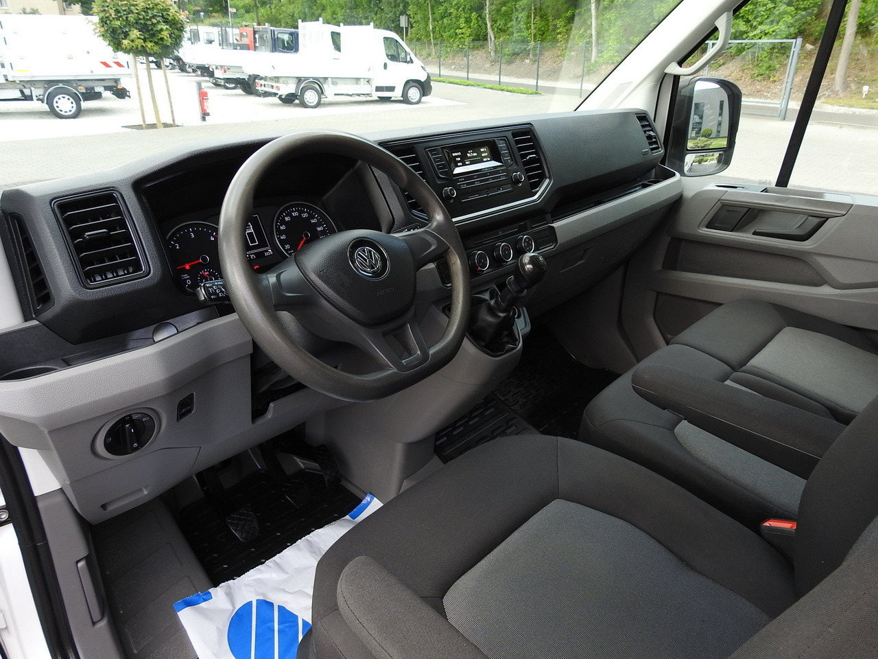 VOLKSWAGEN CRAFTER TIPPER CRUISE CONTROL 100HP - 덤프 밴 : 사진 2 VOLKSWAGEN CRAFTER TIPPER CRUISE CONTROL 100HP - 덤프 밴 : 사진 2
