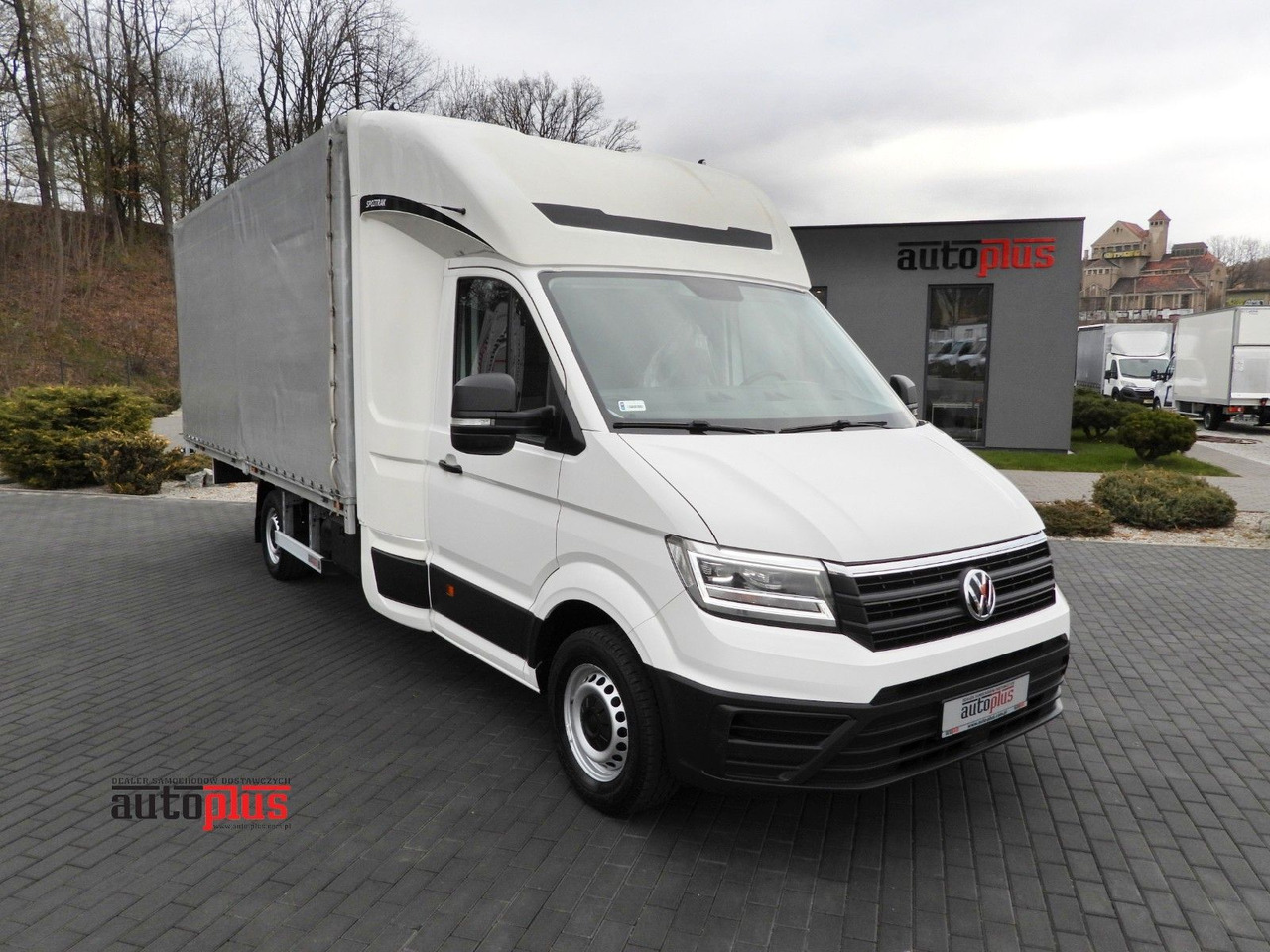 Volkswagen CRAFTER PRITSCHE PLANE 10 PALETTEN WEBASTO - 커튼 사이드 밴 : 사진 1 Volkswagen CRAFTER PRITSCHE PLANE 10 PALETTEN WEBASTO - 커튼 사이드 밴 : 사진 1