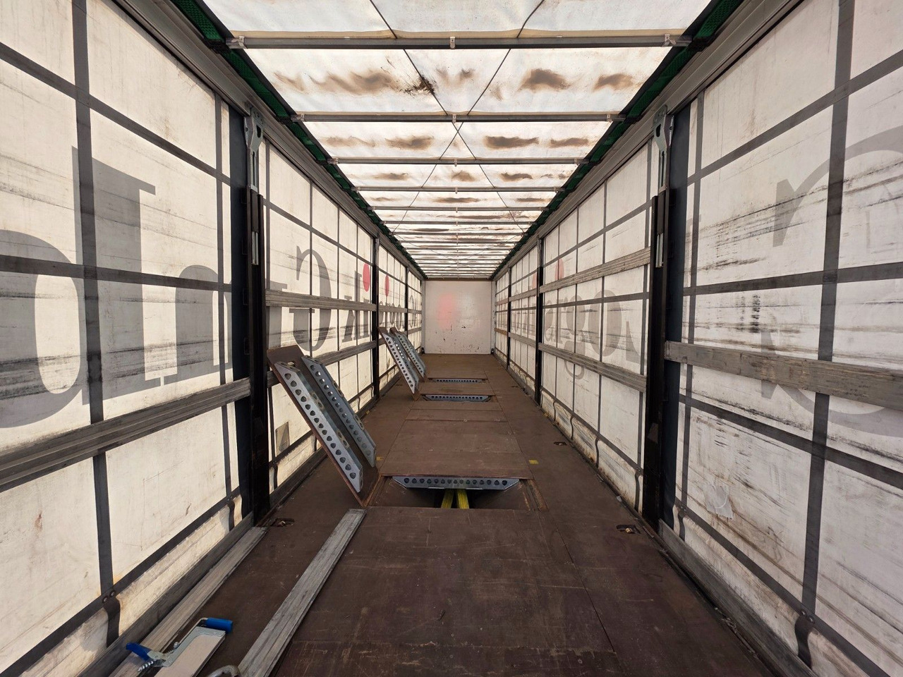 커튼사이더 세미 트레일러 Berger SAPL 24 / Coilmulde : 사진 15