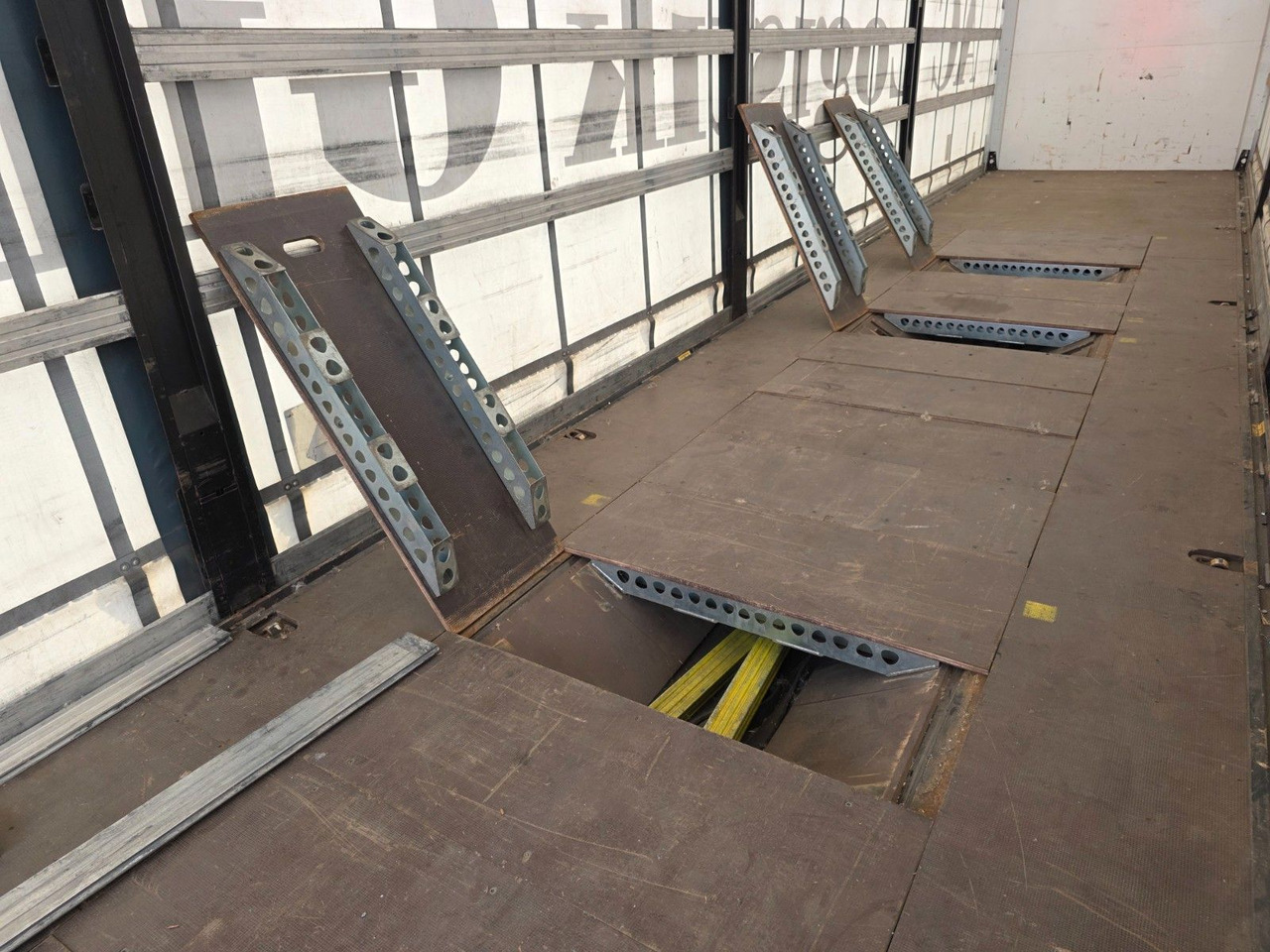 커튼사이더 세미 트레일러 Berger SAPL 24 / Coilmulde : 사진 16