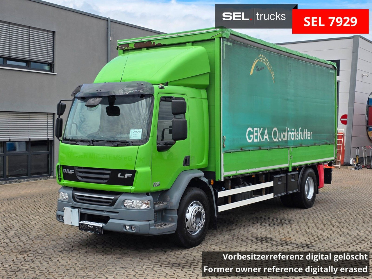 DAF FA LF 55.300 / Ladebordwand + Kofferseite - 커튼사이더 트럭 : 사진 1 DAF FA LF 55.300 / Ladebordwand + Kofferseite - 커튼사이더 트럭 : 사진 1