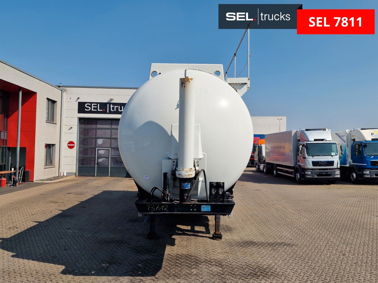 Feldbinder KIP 60/7300/A/2 / 60.000 l / Kippsilo - 사일로 세미 트레일러 : 사진 2 Feldbinder KIP 60/7300/A/2 / 60.000 l / Kippsilo - 사일로 세미 트레일러 : 사진 2