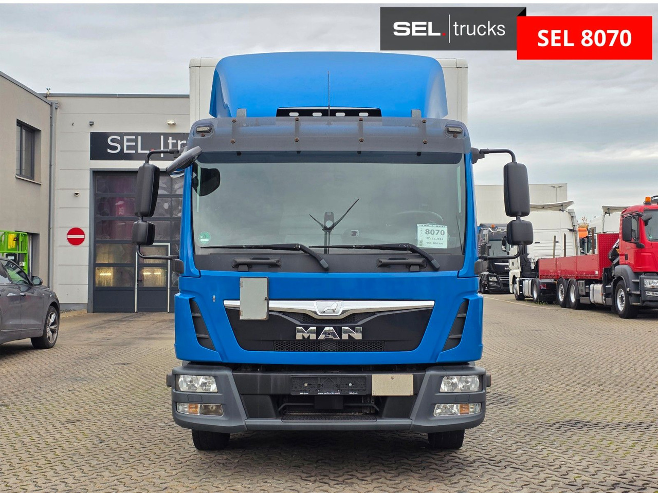 MAN TGL 12.220 4x2 BL / Ladebordwand - 박스 트럭 : 사진 2 MAN TGL 12.220 4x2 BL / Ladebordwand - 박스 트럭 : 사진 2