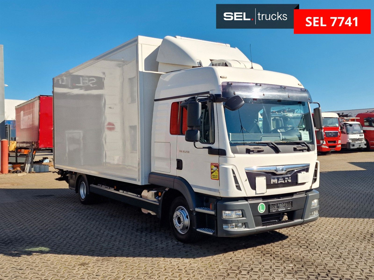 MAN TGL 12.250 4X2 BL / Ladebordwand - 냉동탑차 : 사진 3 MAN TGL 12.250 4X2 BL / Ladebordwand - 냉동탑차 : 사진 3