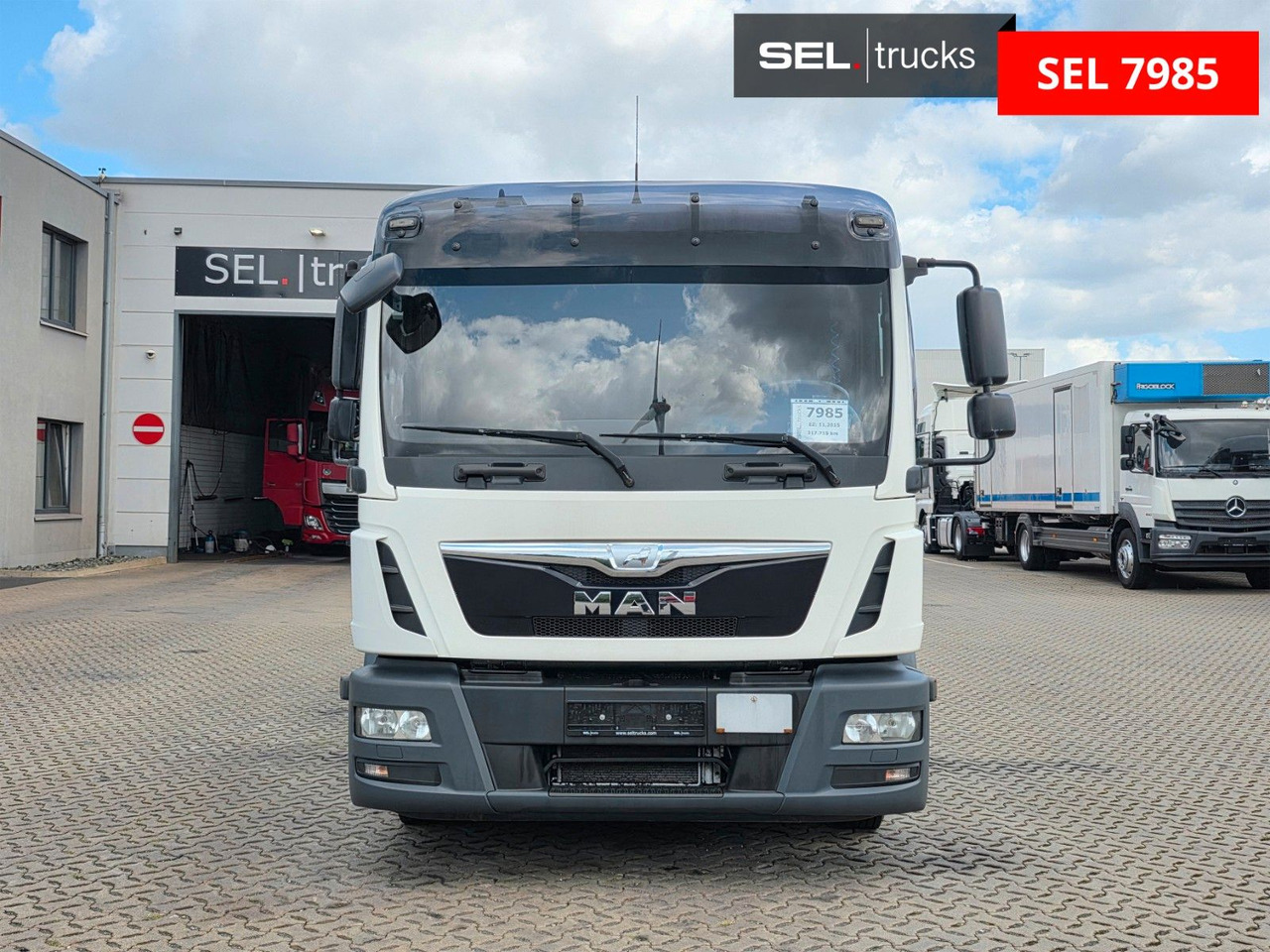 MAN TGL 8.180 4X2 BL - 견인 트럭 : 사진 2 MAN TGL 8.180 4X2 BL - 견인 트럭 : 사진 2