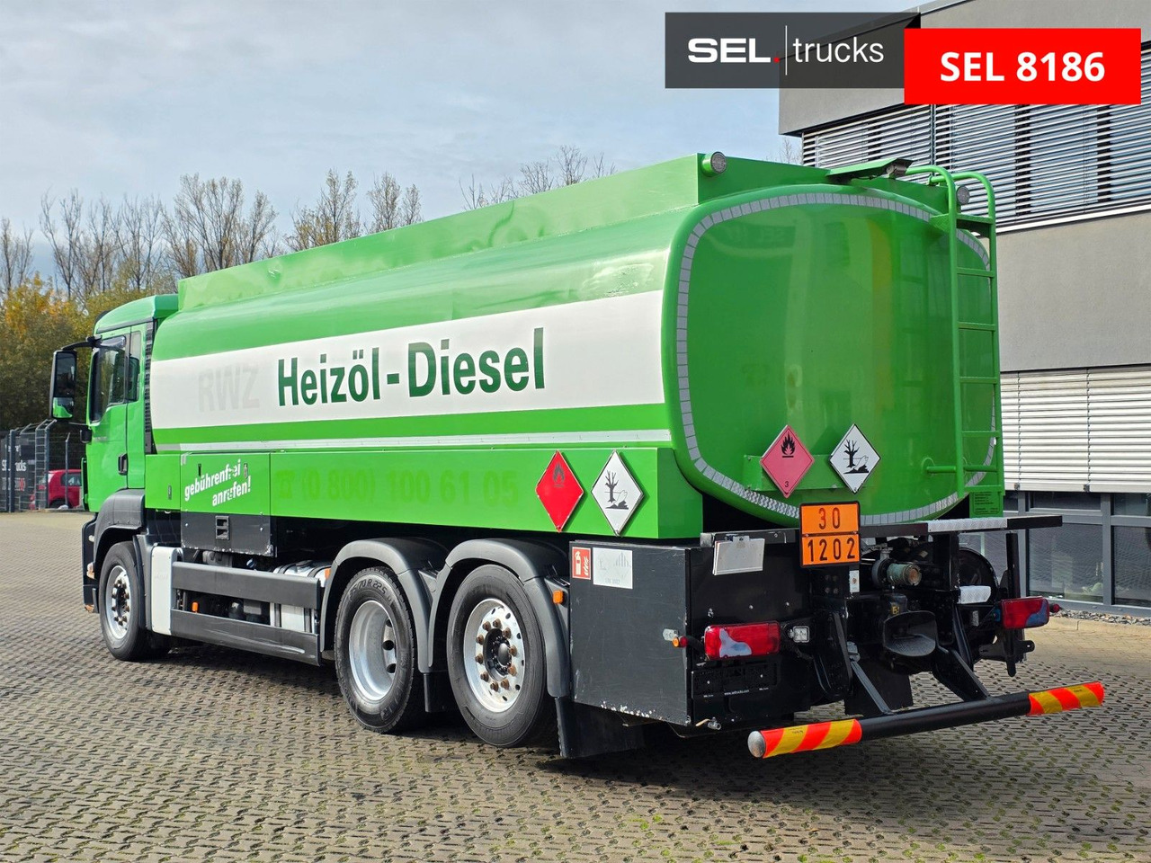 유조트럭 MAN TGS 26.440 6X2-2 LL / ADR AT / 3 Kamm. / Lenkac. : 사진 7 유조트럭 MAN TGS 26.440 6X2-2 LL / ADR AT / 3 Kamm. / Lenkac. : 사진 7