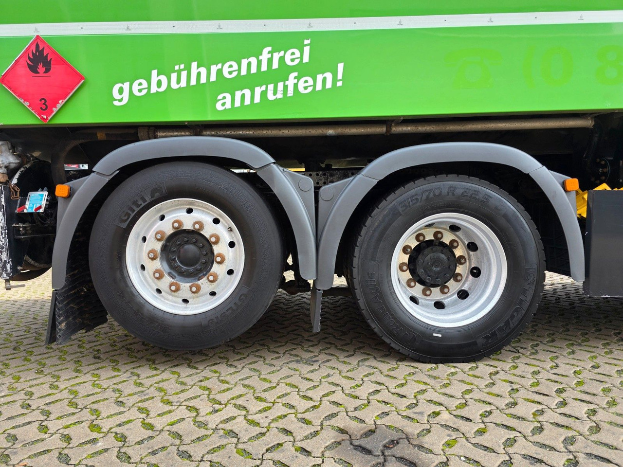 유조트럭 MAN TGS 26.440 6X2-2 LL / ADR AT / 3 Kamm. / Lenkac. : 사진 48 유조트럭 MAN TGS 26.440 6X2-2 LL / ADR AT / 3 Kamm. / Lenkac. : 사진 48