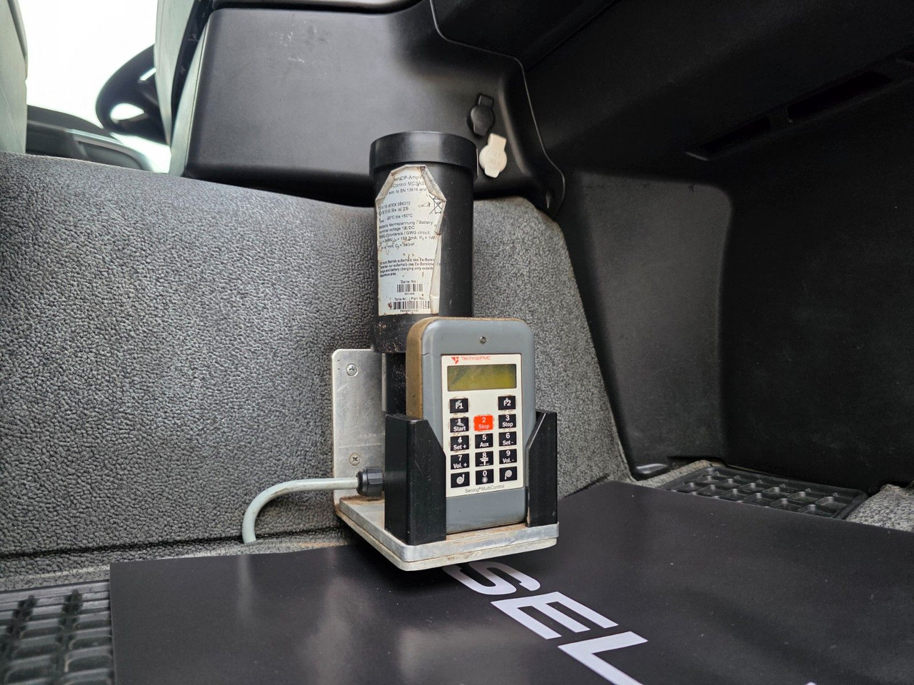 유조트럭 MAN TGS 26.440 6X2-2 LL / ADR AT / 3 Kamm. / Lenkac. : 사진 30 유조트럭 MAN TGS 26.440 6X2-2 LL / ADR AT / 3 Kamm. / Lenkac. : 사진 30