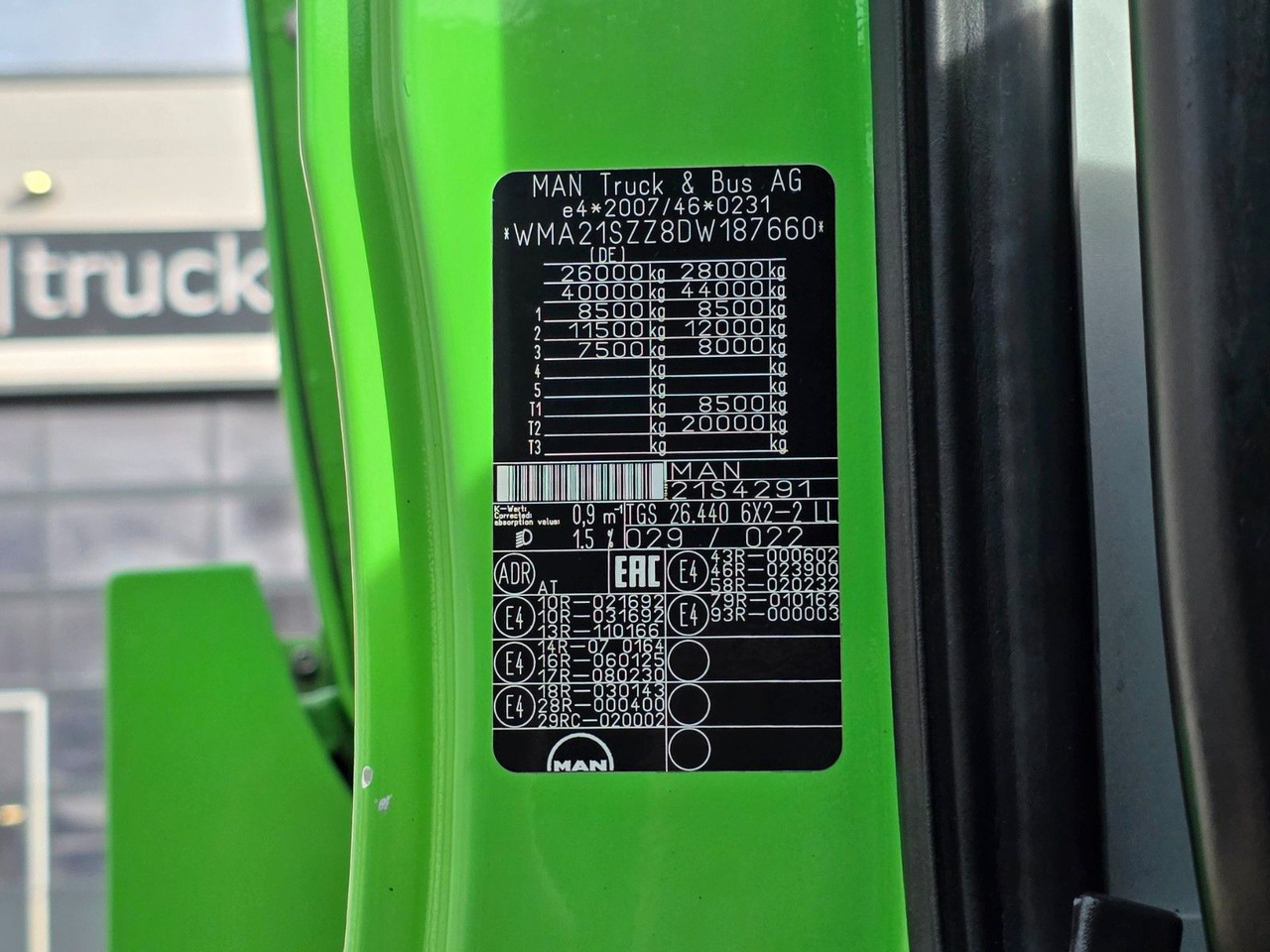 유조트럭 MAN TGS 26.440 6X2-2 LL / ADR AT / 3 Kamm. / Lenkac. : 사진 26 유조트럭 MAN TGS 26.440 6X2-2 LL / ADR AT / 3 Kamm. / Lenkac. : 사진 26