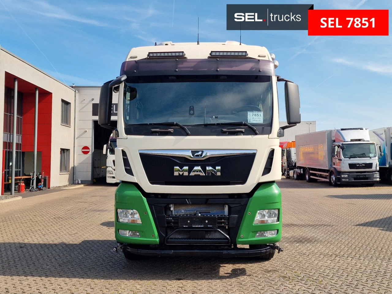 MAN TGX 18.460 4X2 BLS / Retarder / PTO / Standklima - 트랙터 유닛 : 사진 2 MAN TGX 18.460 4X2 BLS / Retarder / PTO / Standklima - 트랙터 유닛 : 사진 2