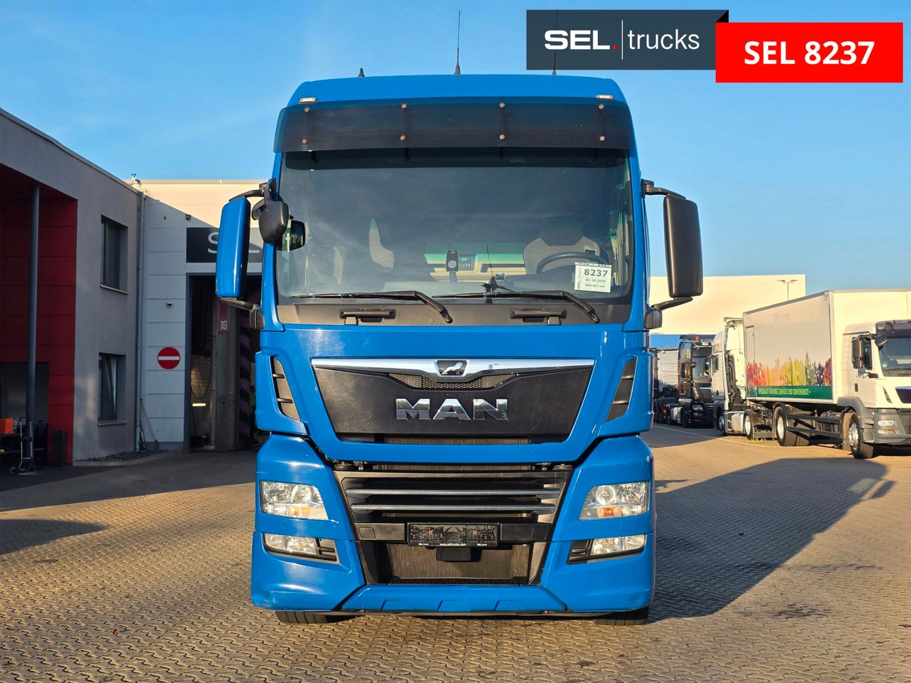 MAN TGX 18.460 4X2 LL / Standklimaanlage - 컨테이너 운반 장치/ 스와프 보디 트럭 : 사진 2 MAN TGX 18.460 4X2 LL / Standklimaanlage - 컨테이너 운반 장치/ 스와프 보디 트럭 : 사진 2