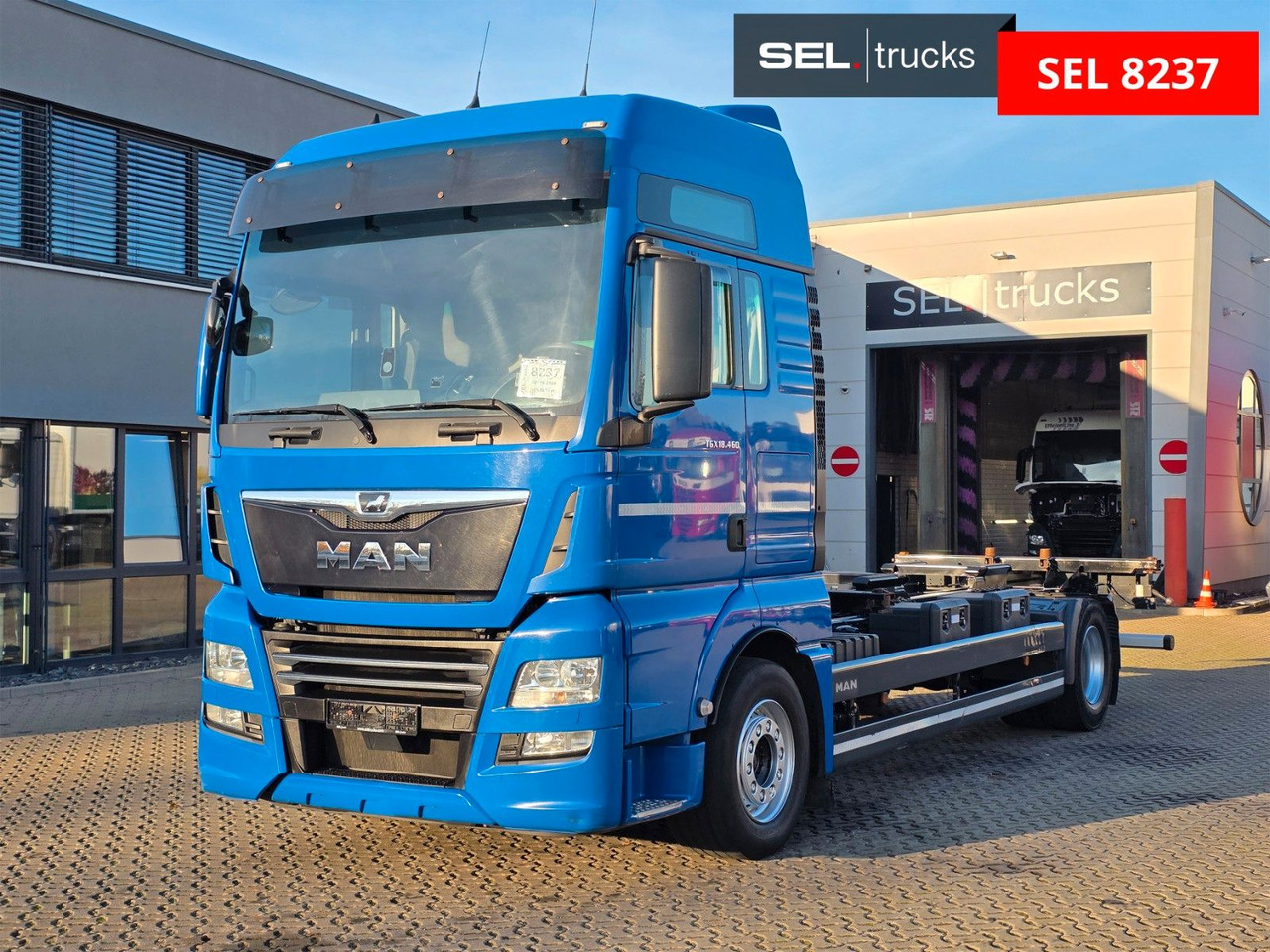 MAN TGX 18.460 4X2 LL / Standklimaanlage - 컨테이너 운반 장치/ 스와프 보디 트럭 : 사진 1 MAN TGX 18.460 4X2 LL / Standklimaanlage - 컨테이너 운반 장치/ 스와프 보디 트럭 : 사진 1